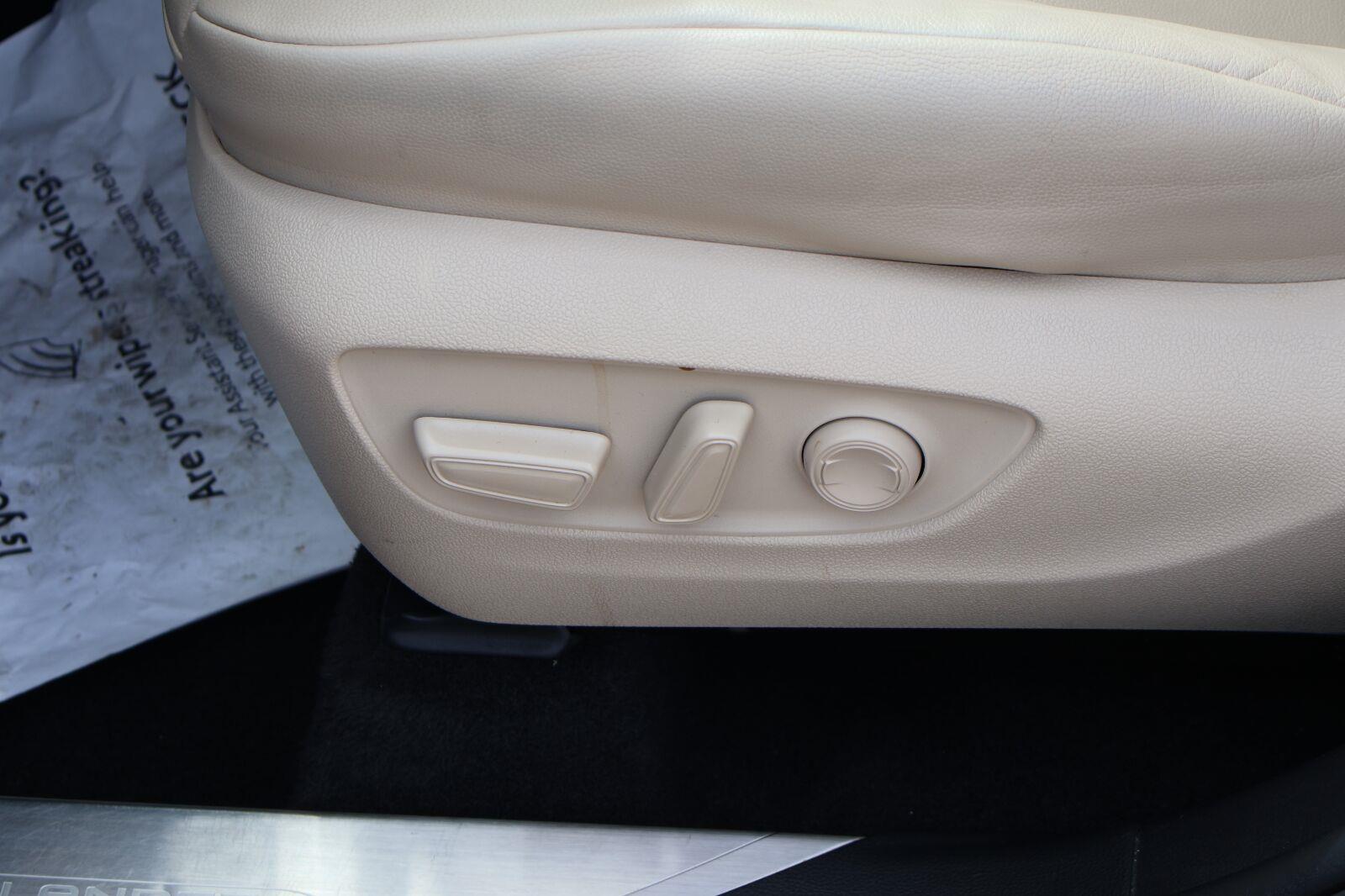 Used 2023 Toyota Highlander SUV