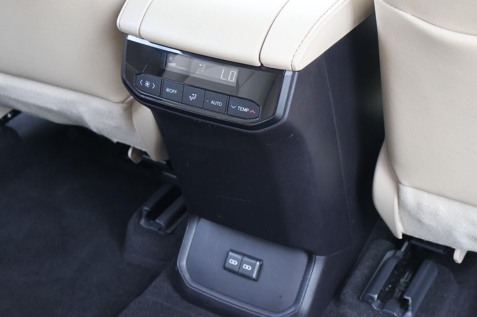 Used 2023 Toyota Highlander SUV