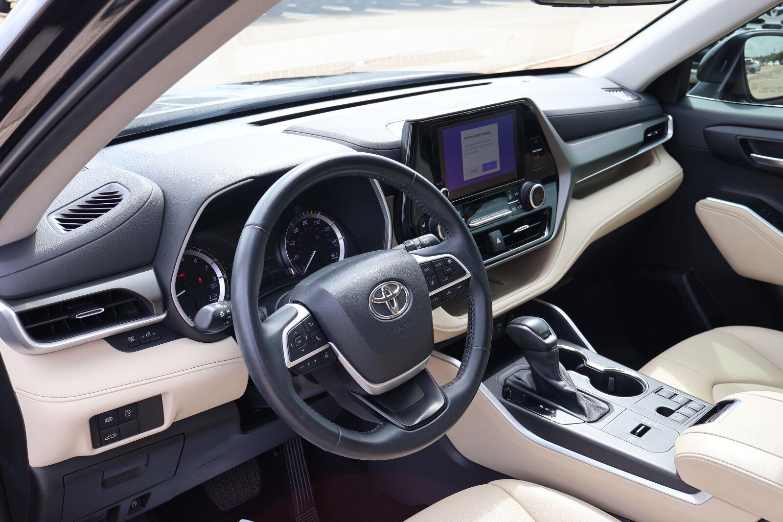 Used 2023 Toyota Highlander SUV
