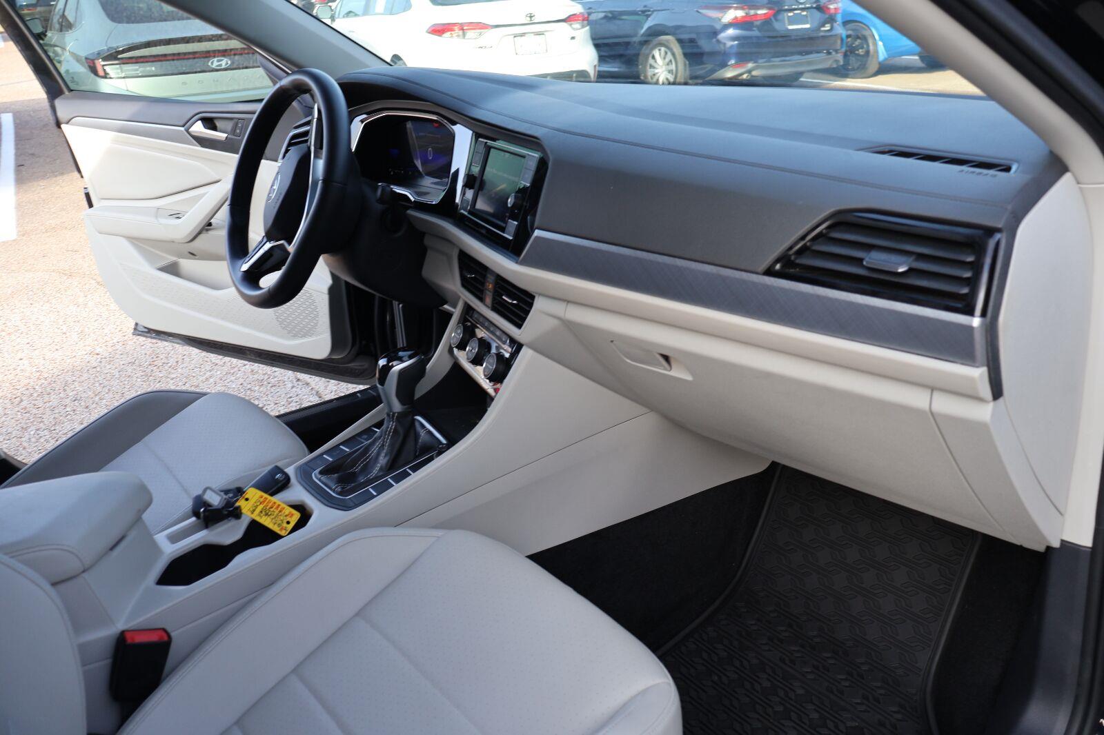 Used 2023 Volkswagen Jetta Sedan