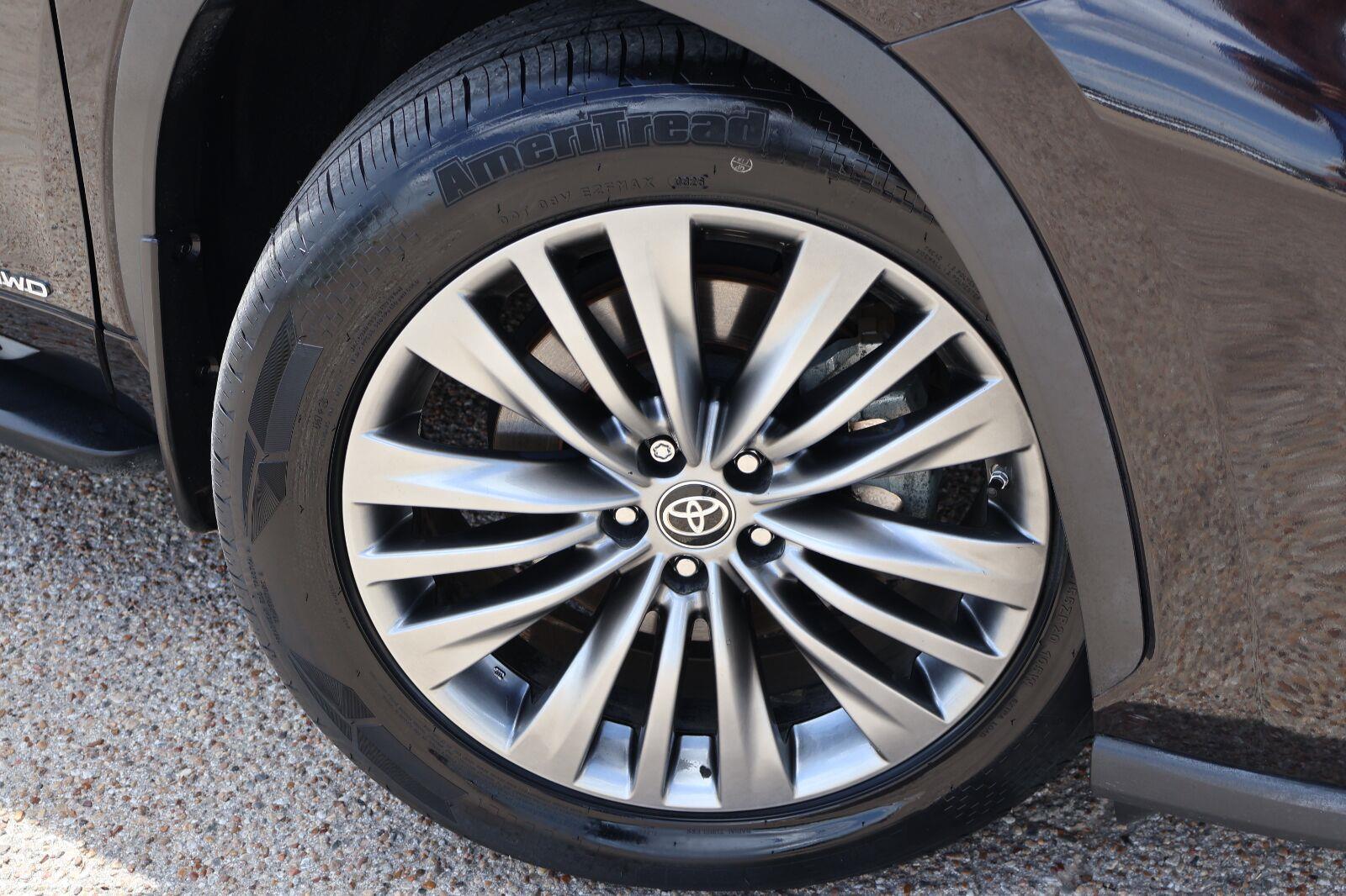 Used 2020 Toyota Highlander SUV