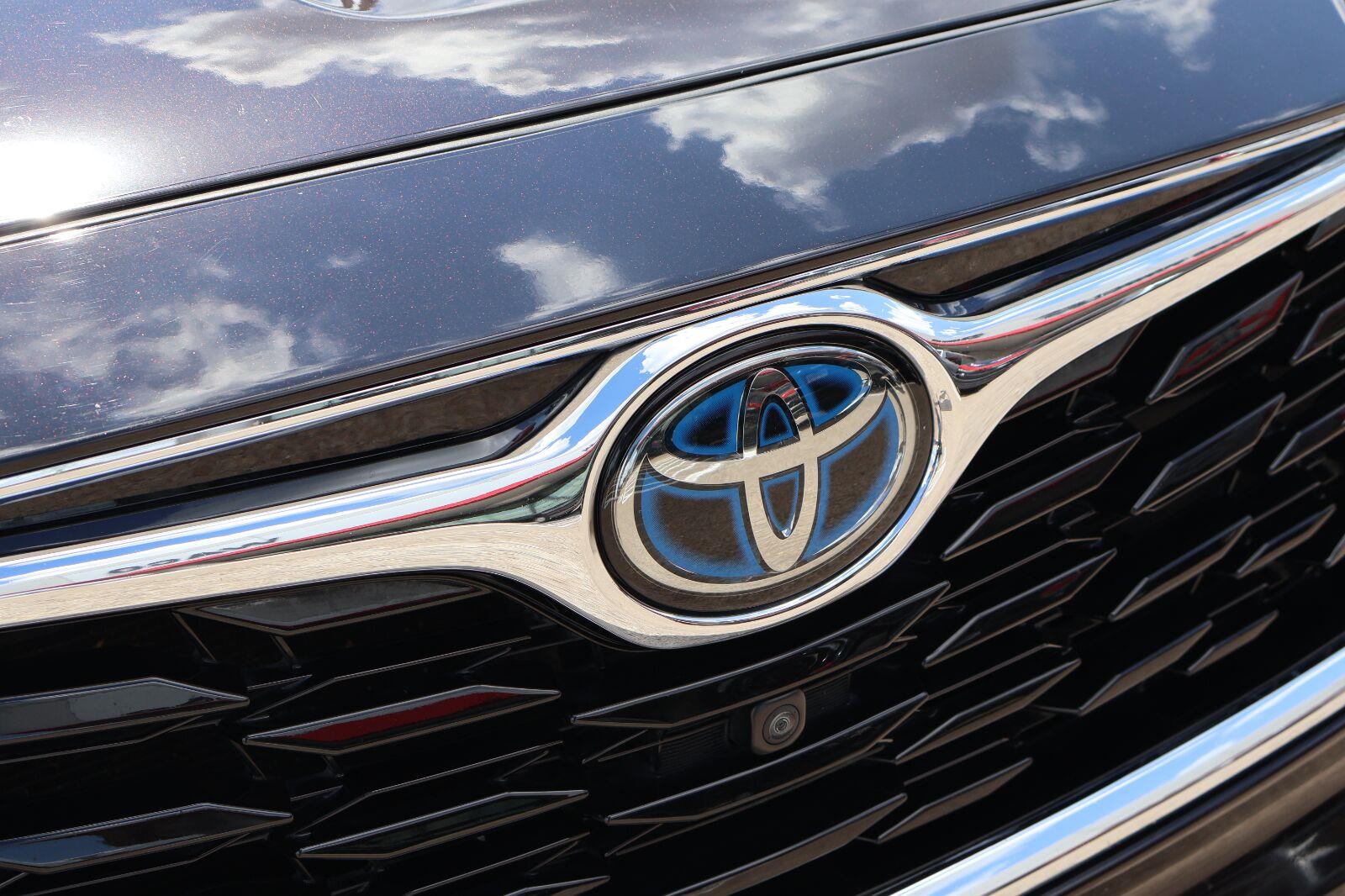 Used 2020 Toyota Highlander SUV