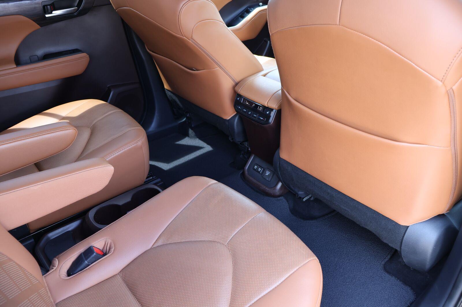 Used 2020 Toyota Highlander SUV