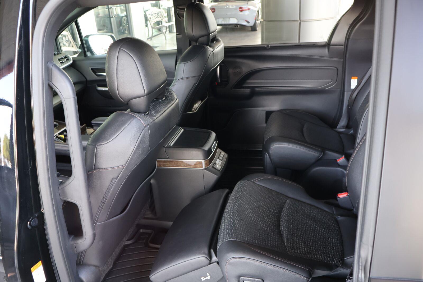 Used 2026 Toyota Sienna Van