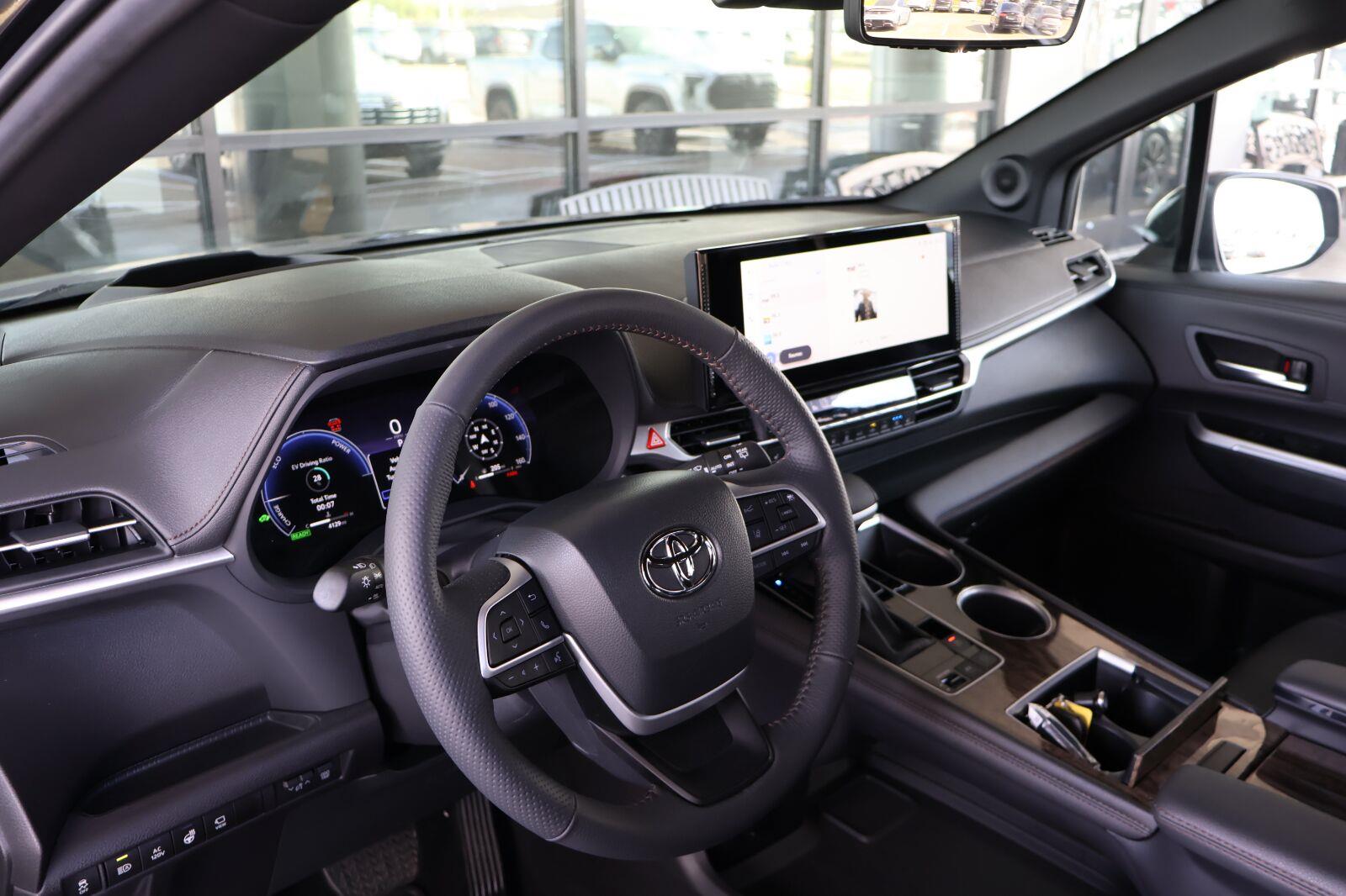 Used 2026 Toyota Sienna Van