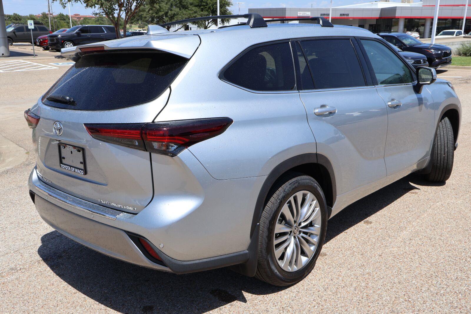 Used 2025 Toyota Highlander SUV