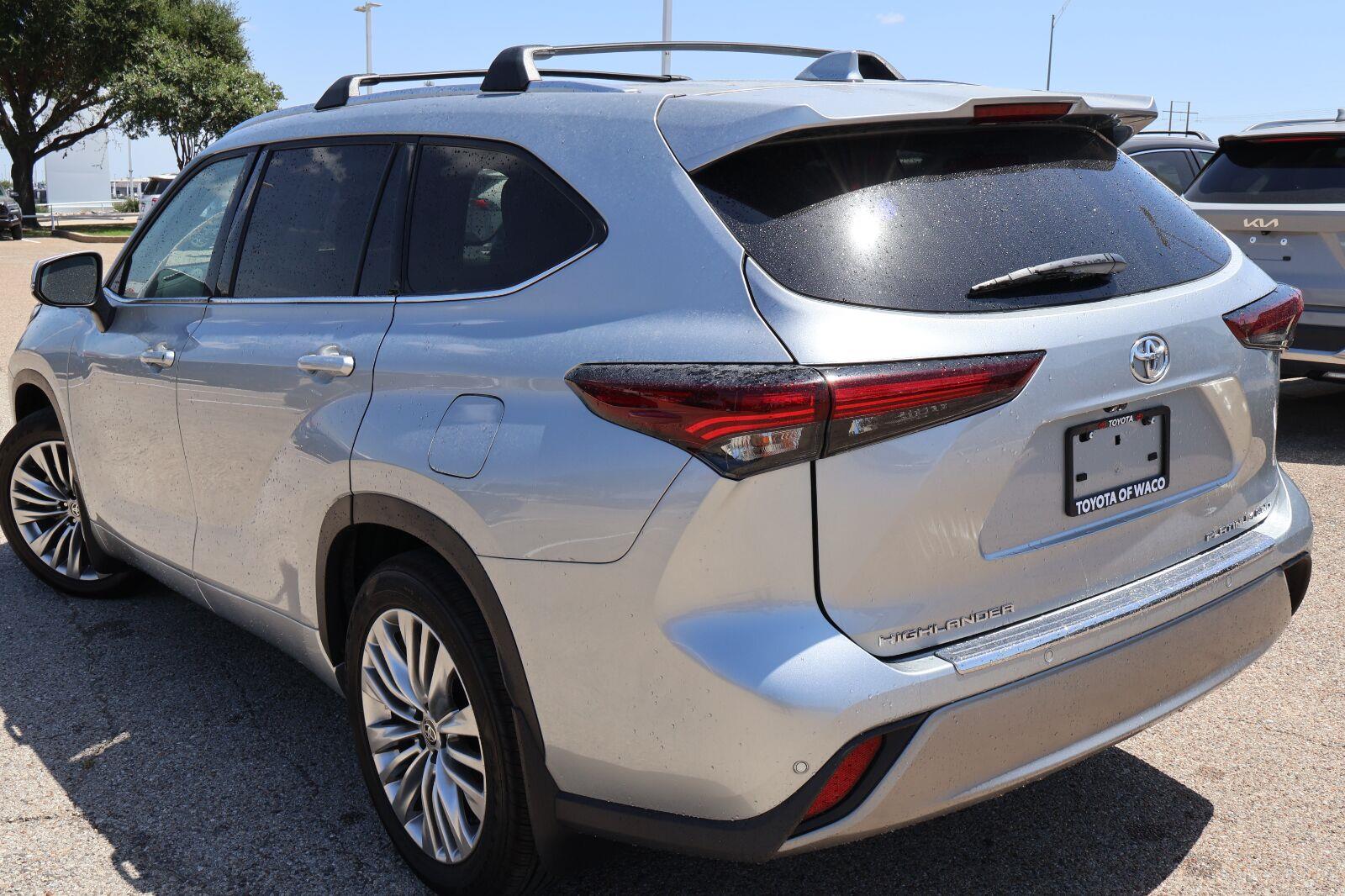 Used 2025 Toyota Highlander SUV