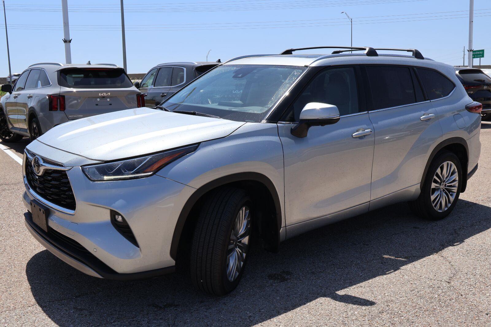 Used 2025 Toyota Highlander SUV