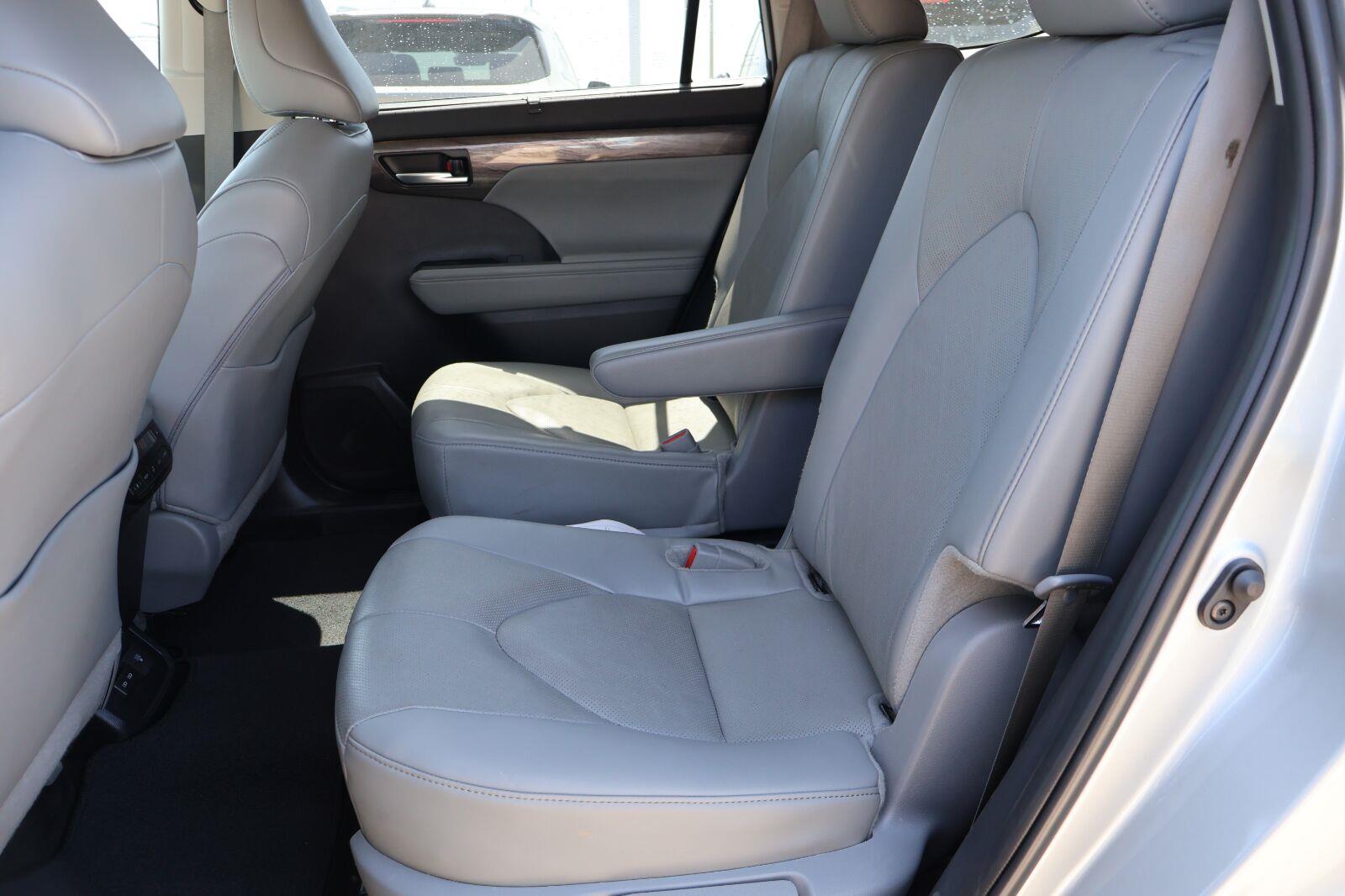 Used 2025 Toyota Highlander SUV
