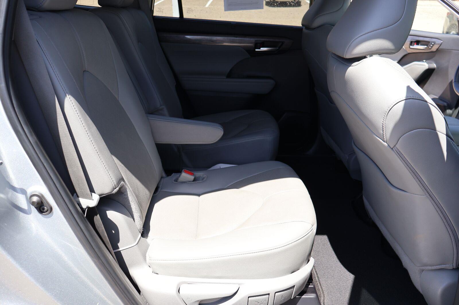 Used 2025 Toyota Highlander SUV