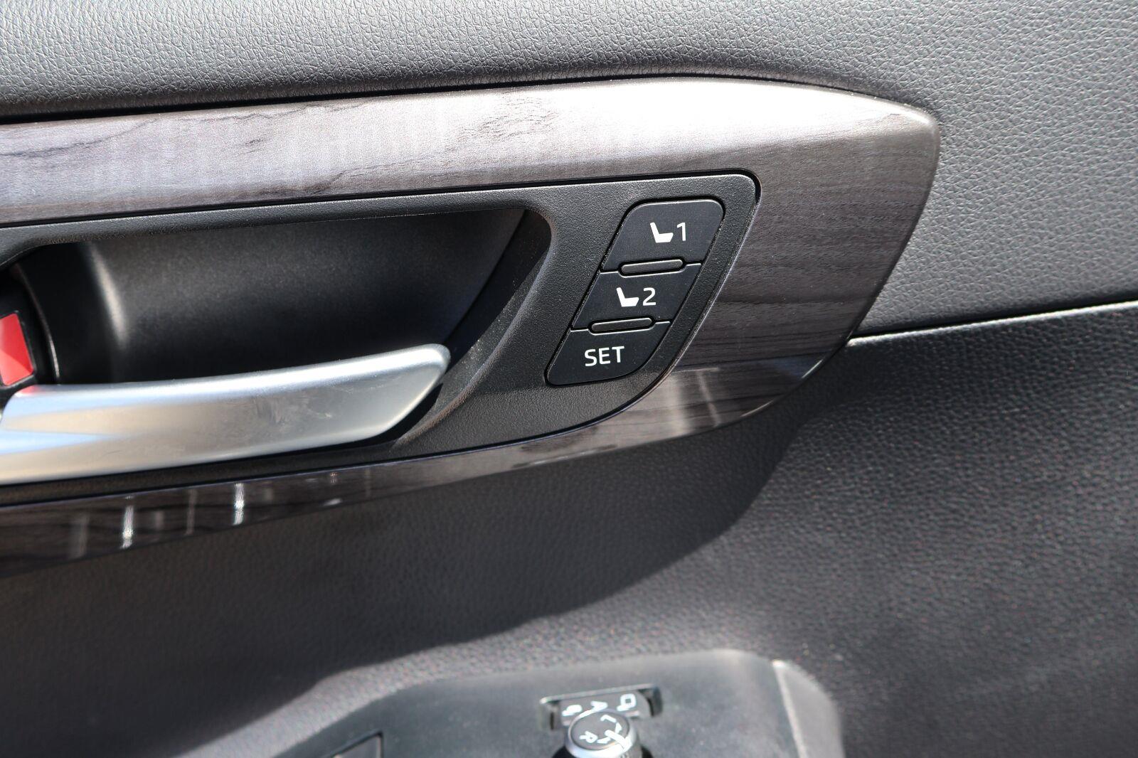Used 2025 Toyota Highlander SUV