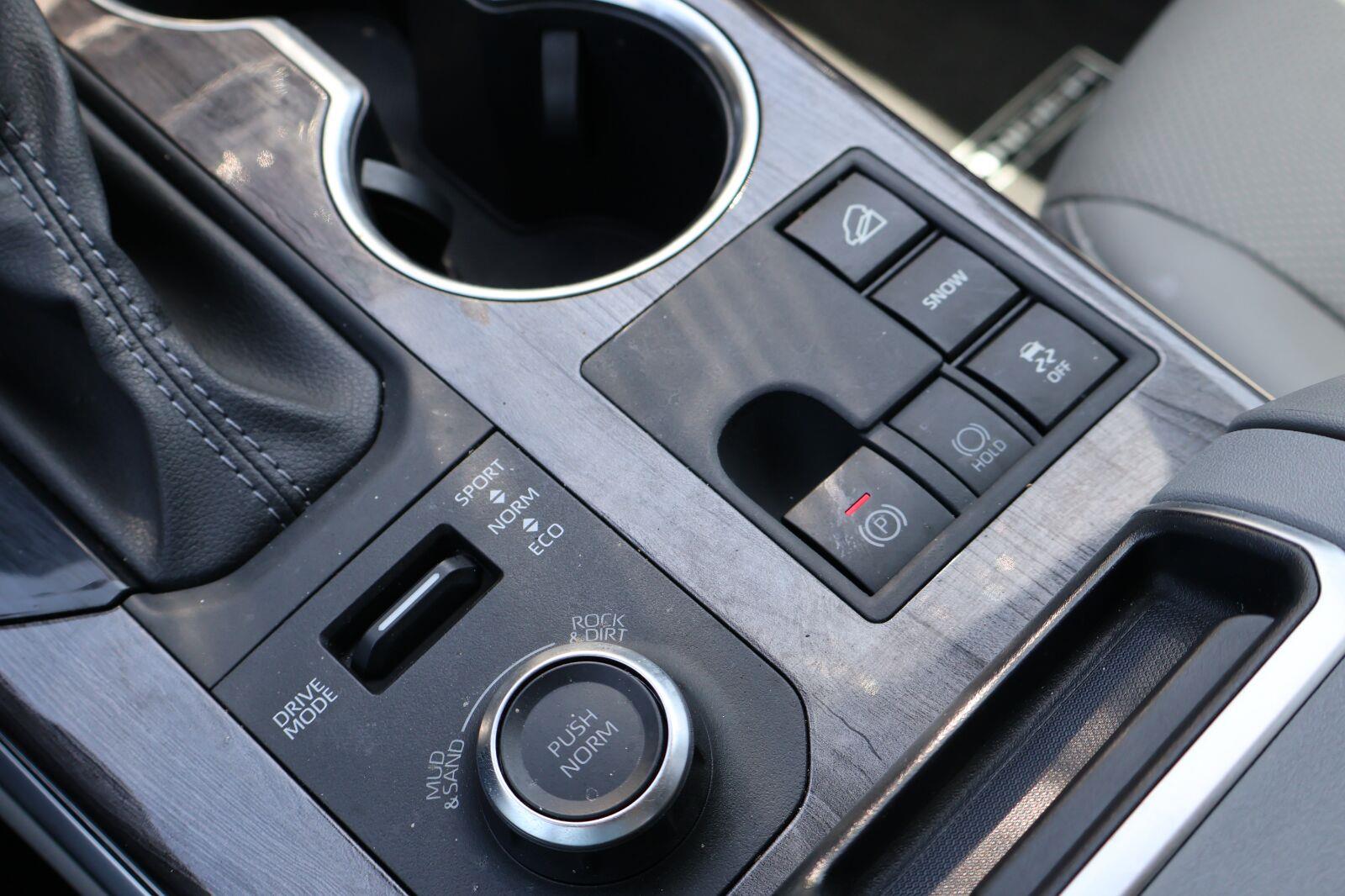 Used 2025 Toyota Highlander SUV