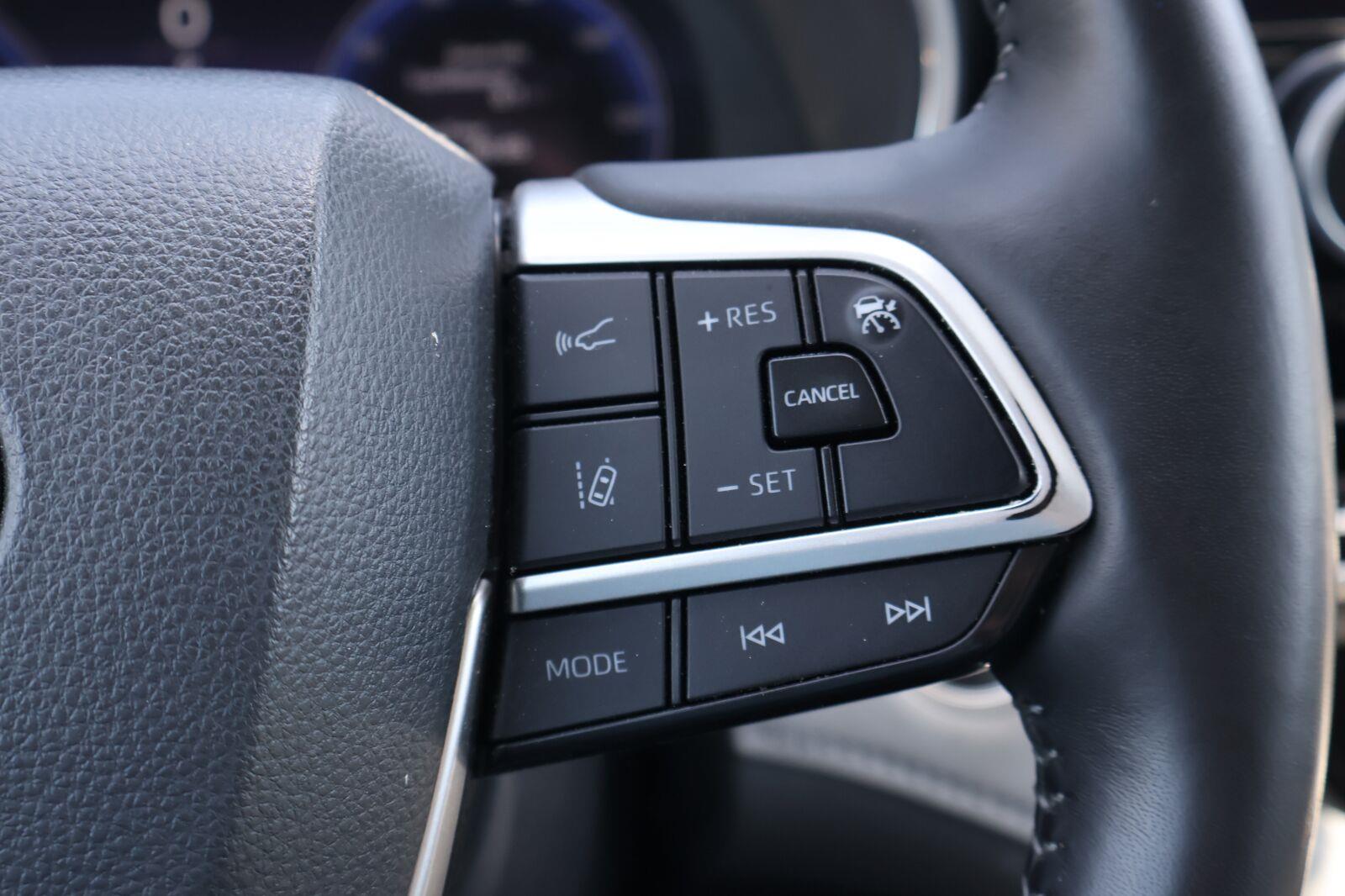 Used 2025 Toyota Highlander SUV