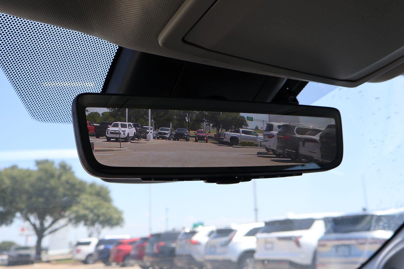 Used 2025 Toyota Highlander SUV