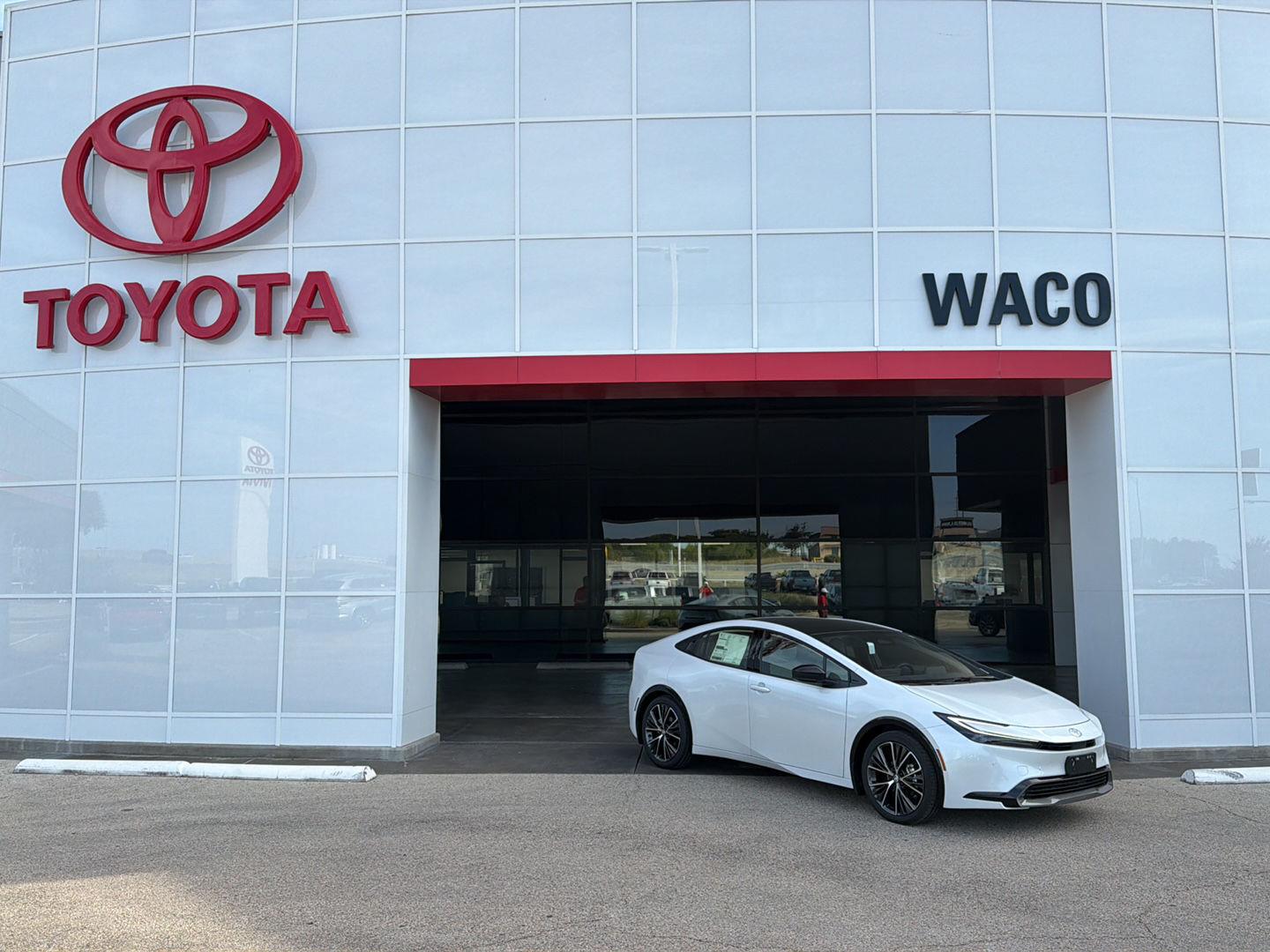 White (Wind Chill Pearl) 2027 Toyota Prius Hatchback Front-Wheel Drive Continuously Variable Transmission