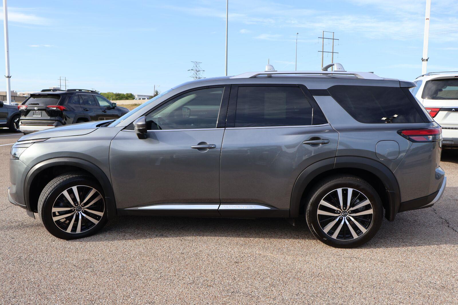 Used 2025 Nissan Pathfinder SUV