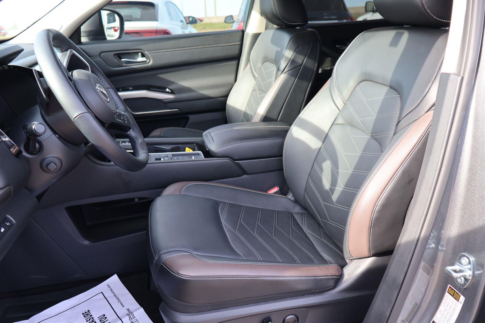 Used 2025 Nissan Pathfinder SUV
