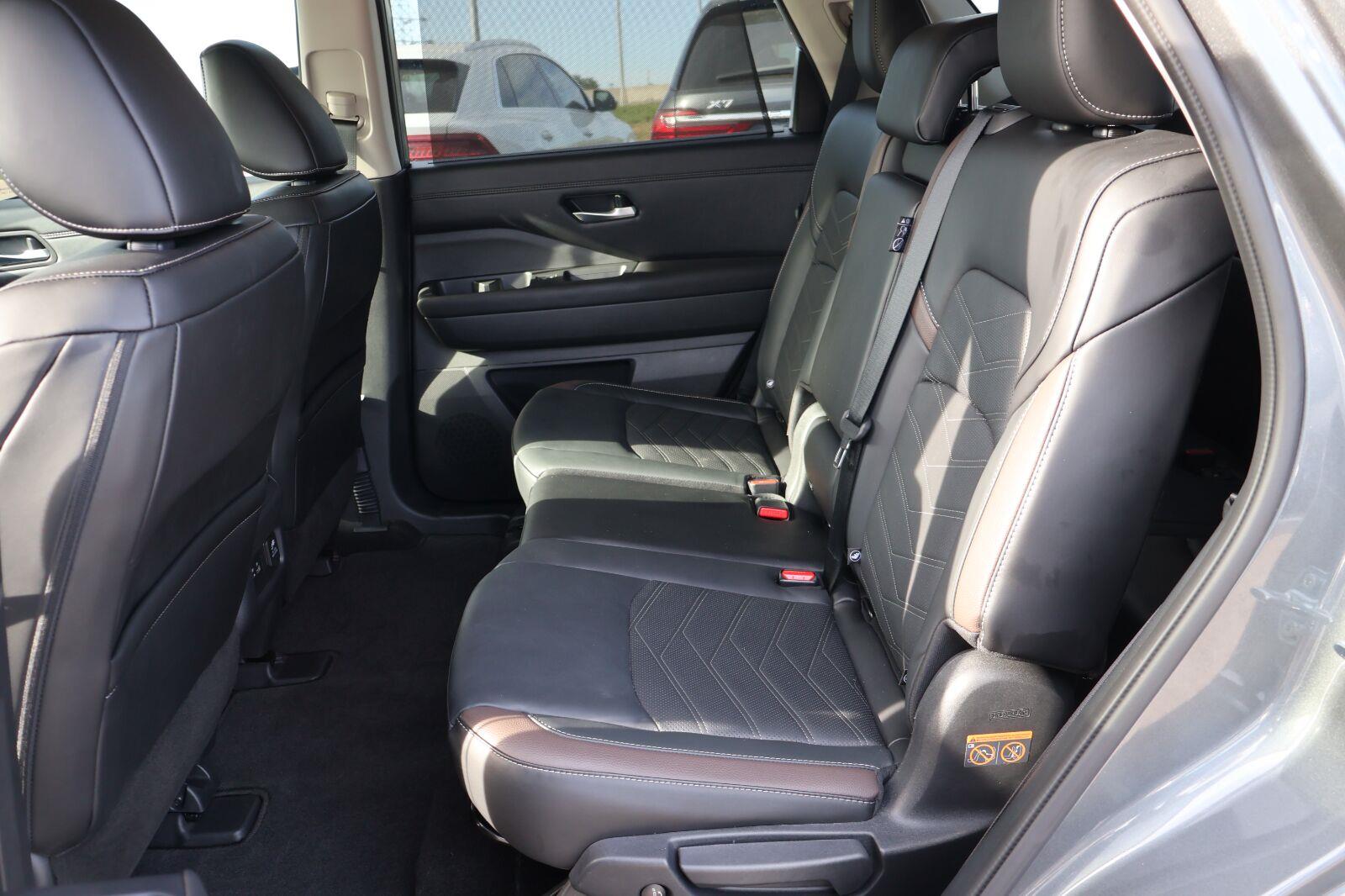 Used 2025 Nissan Pathfinder SUV