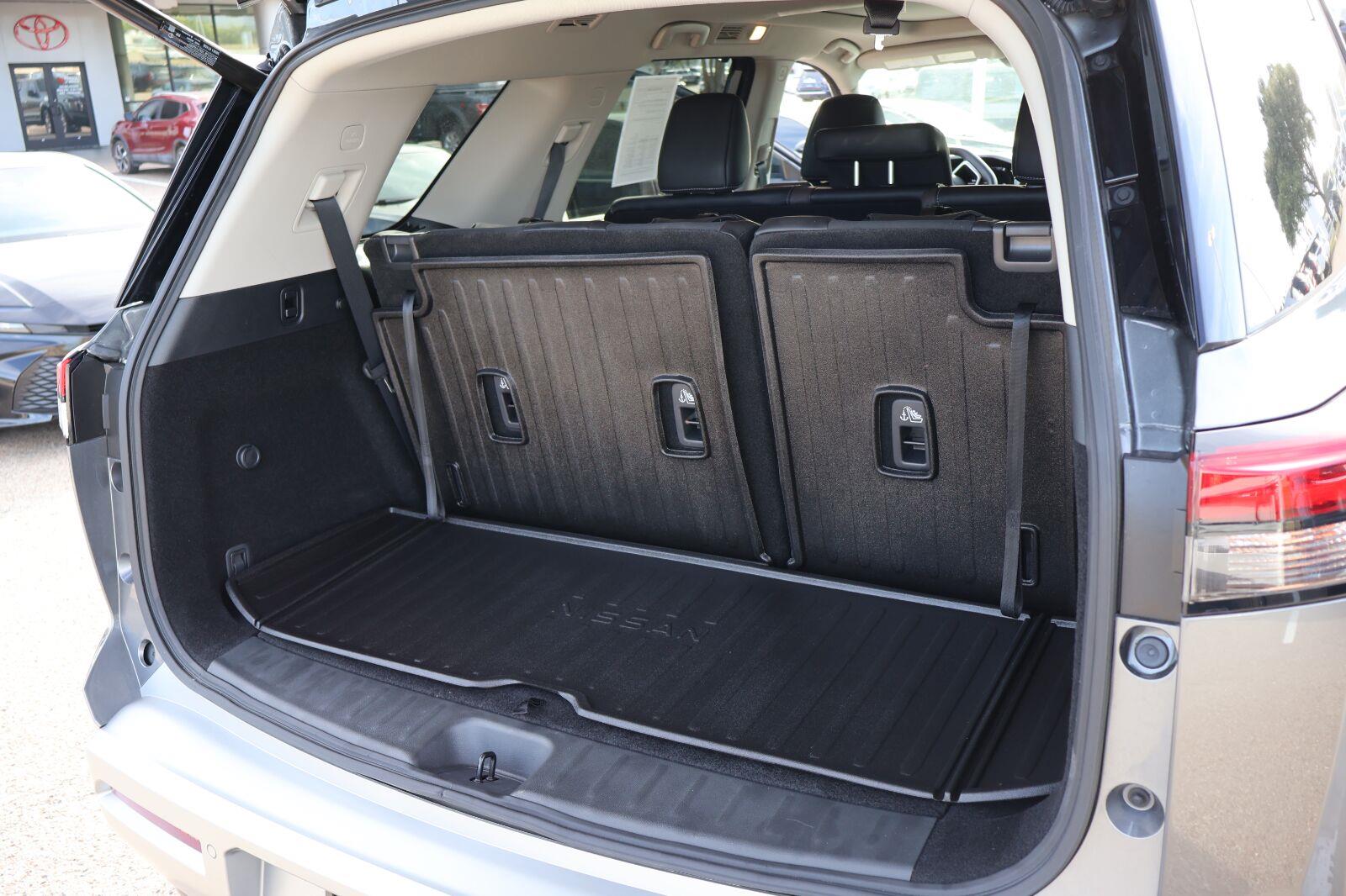 Used 2025 Nissan Pathfinder SUV