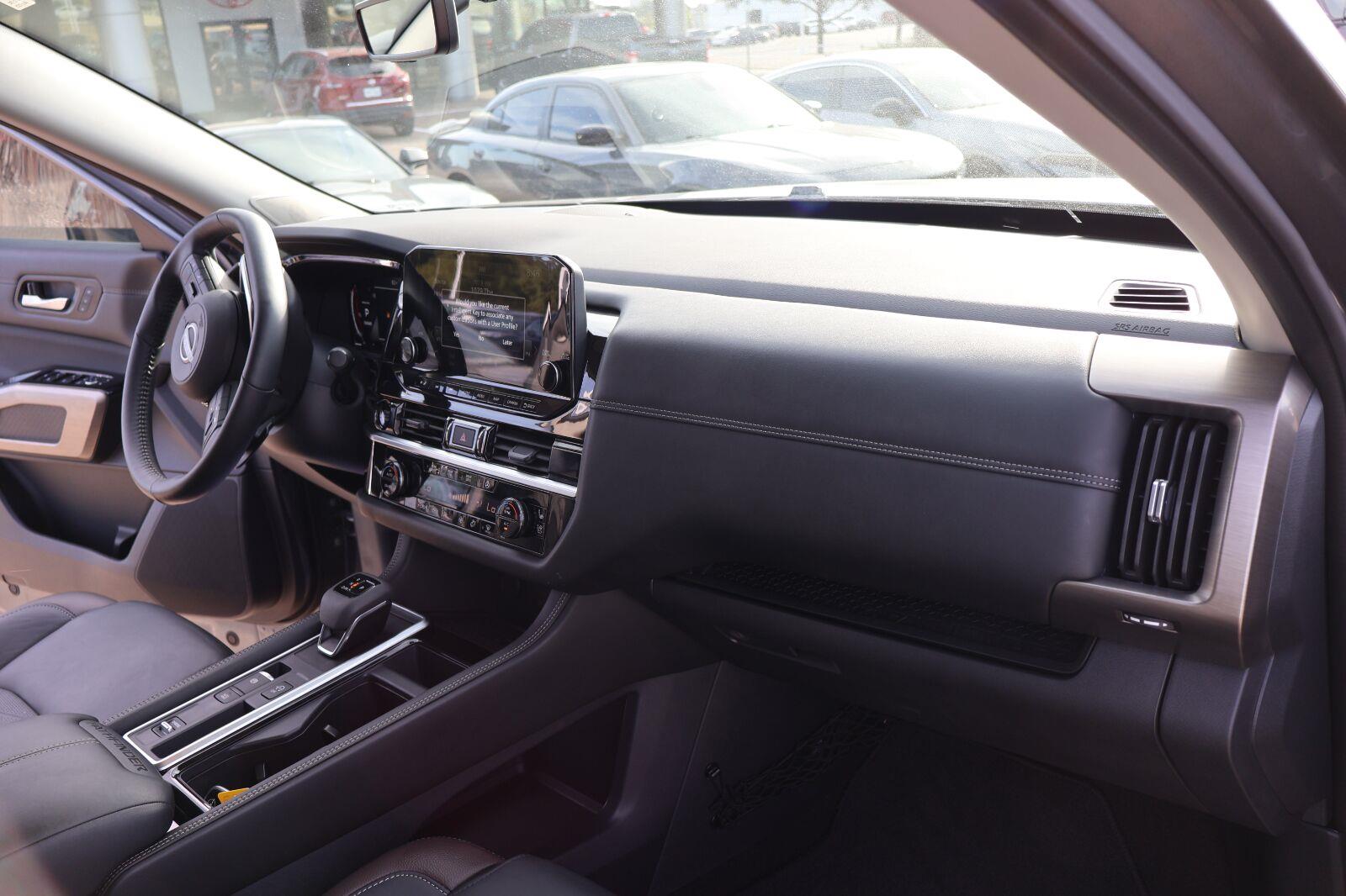 Used 2025 Nissan Pathfinder SUV