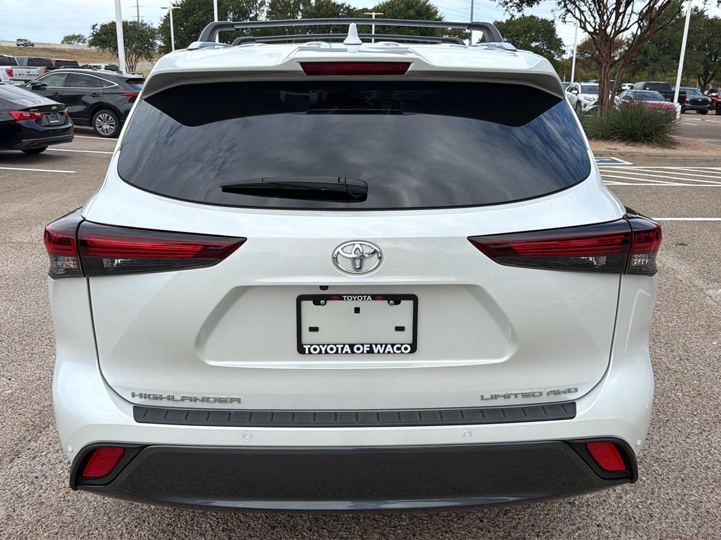Used 2024 Toyota Highlander SUV