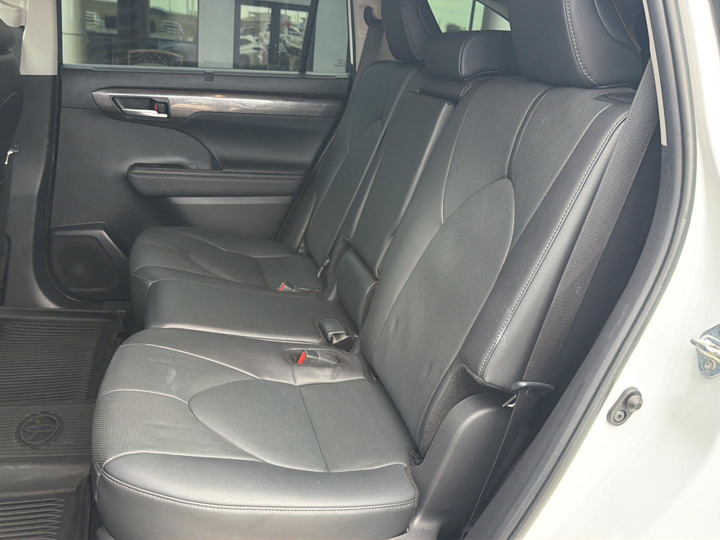 Used 2024 Toyota Highlander SUV