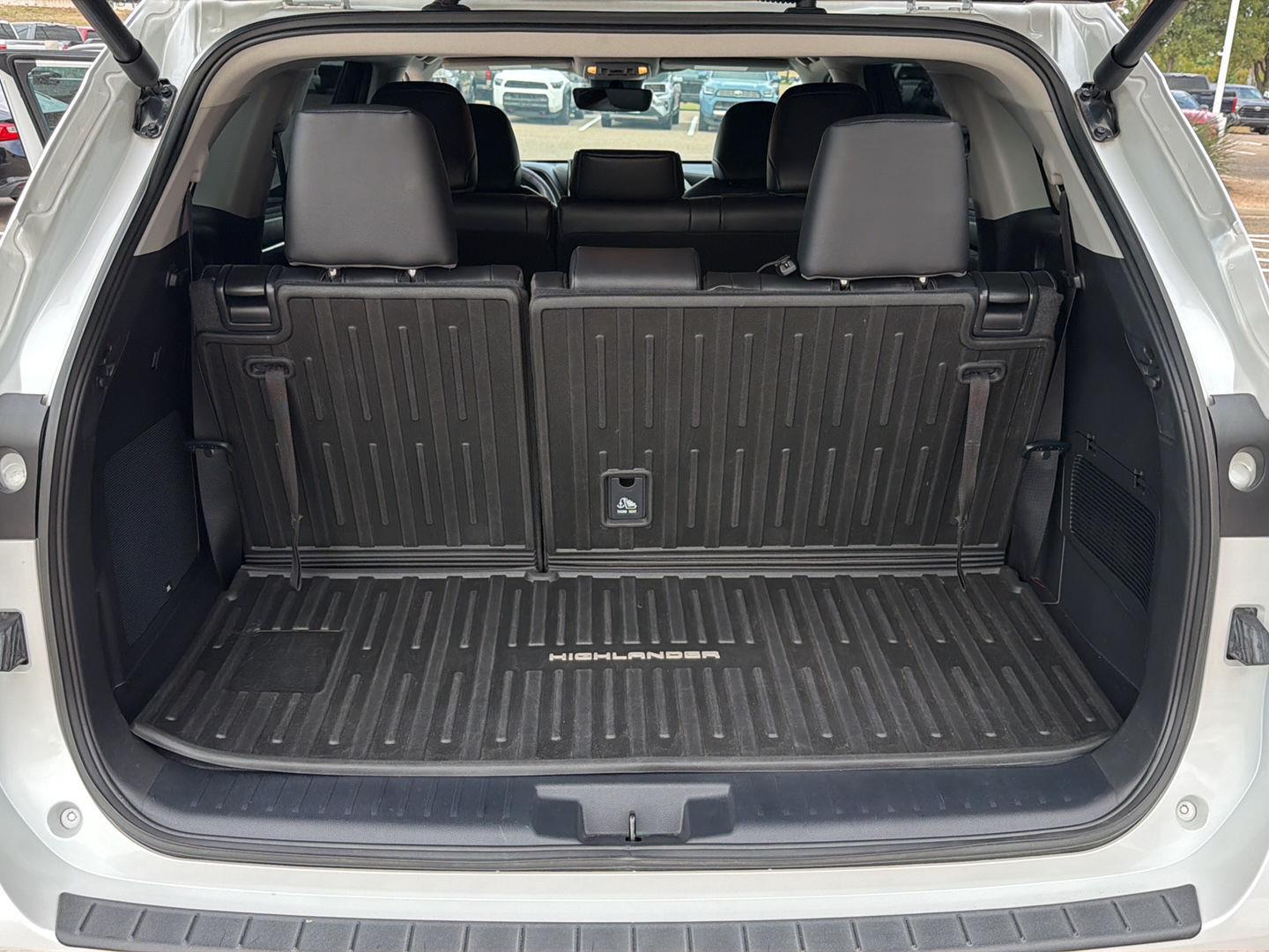 Used 2024 Toyota Highlander SUV