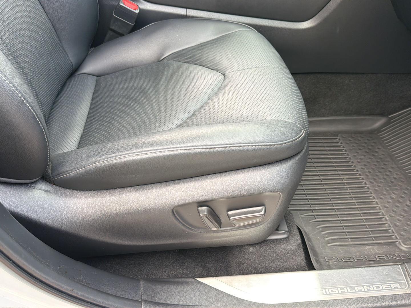 Used 2024 Toyota Highlander SUV