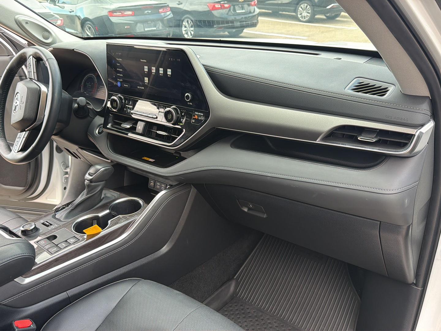 Used 2024 Toyota Highlander SUV