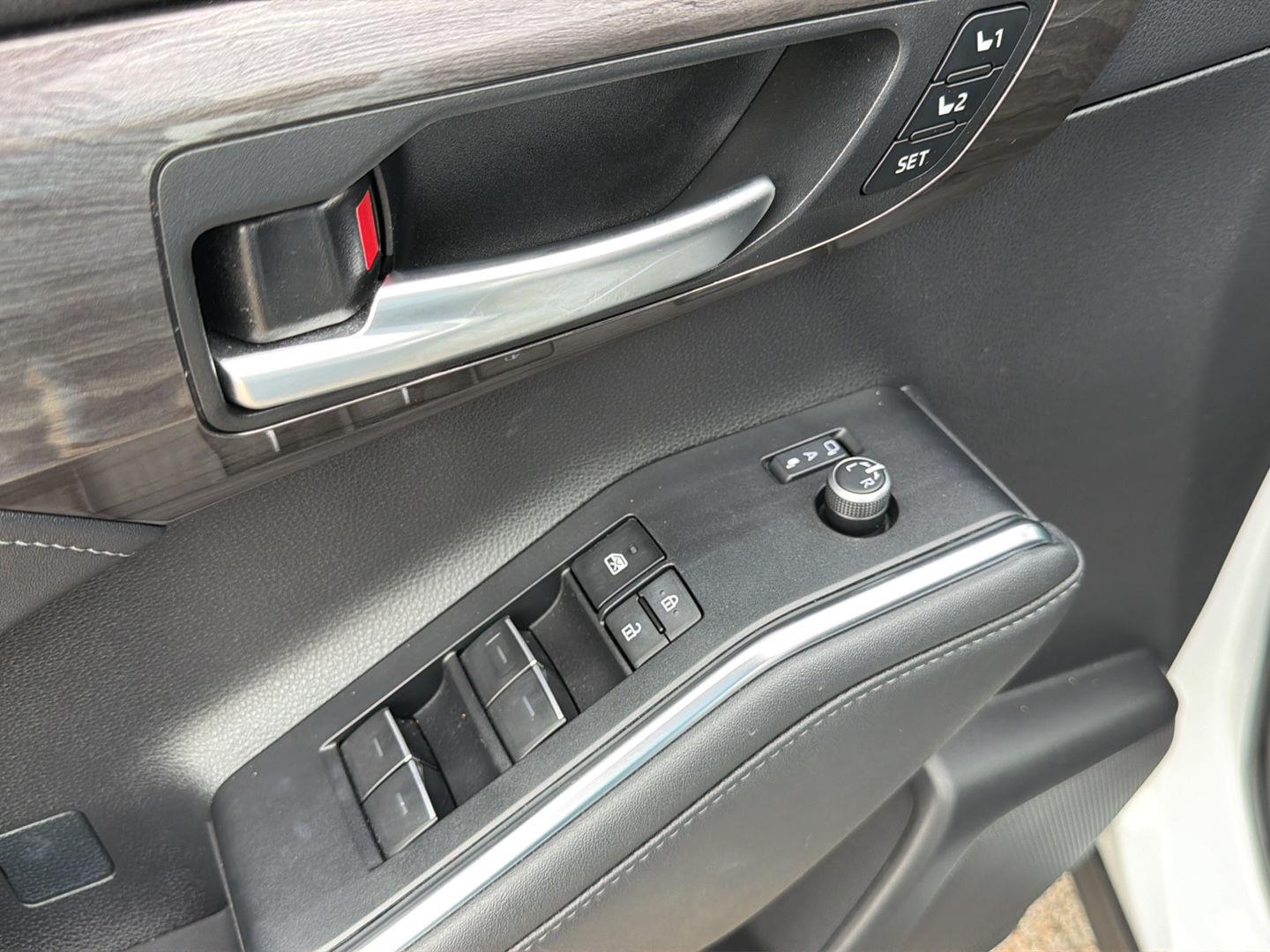 Used 2024 Toyota Highlander SUV