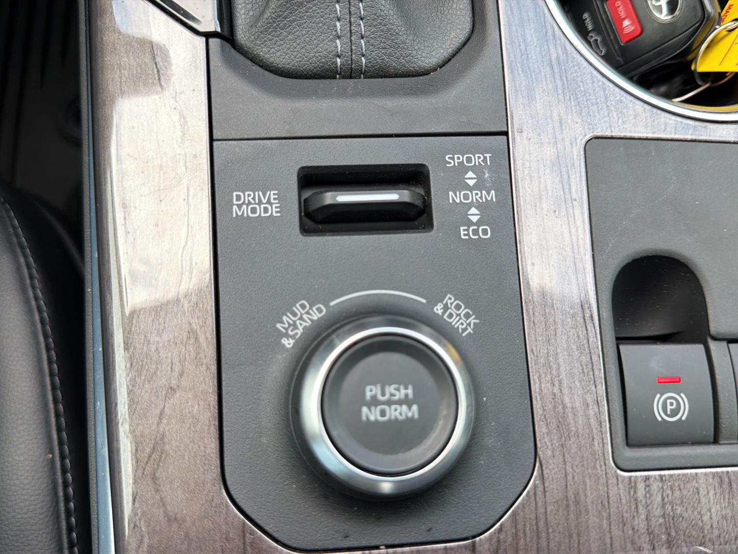 Used 2024 Toyota Highlander SUV