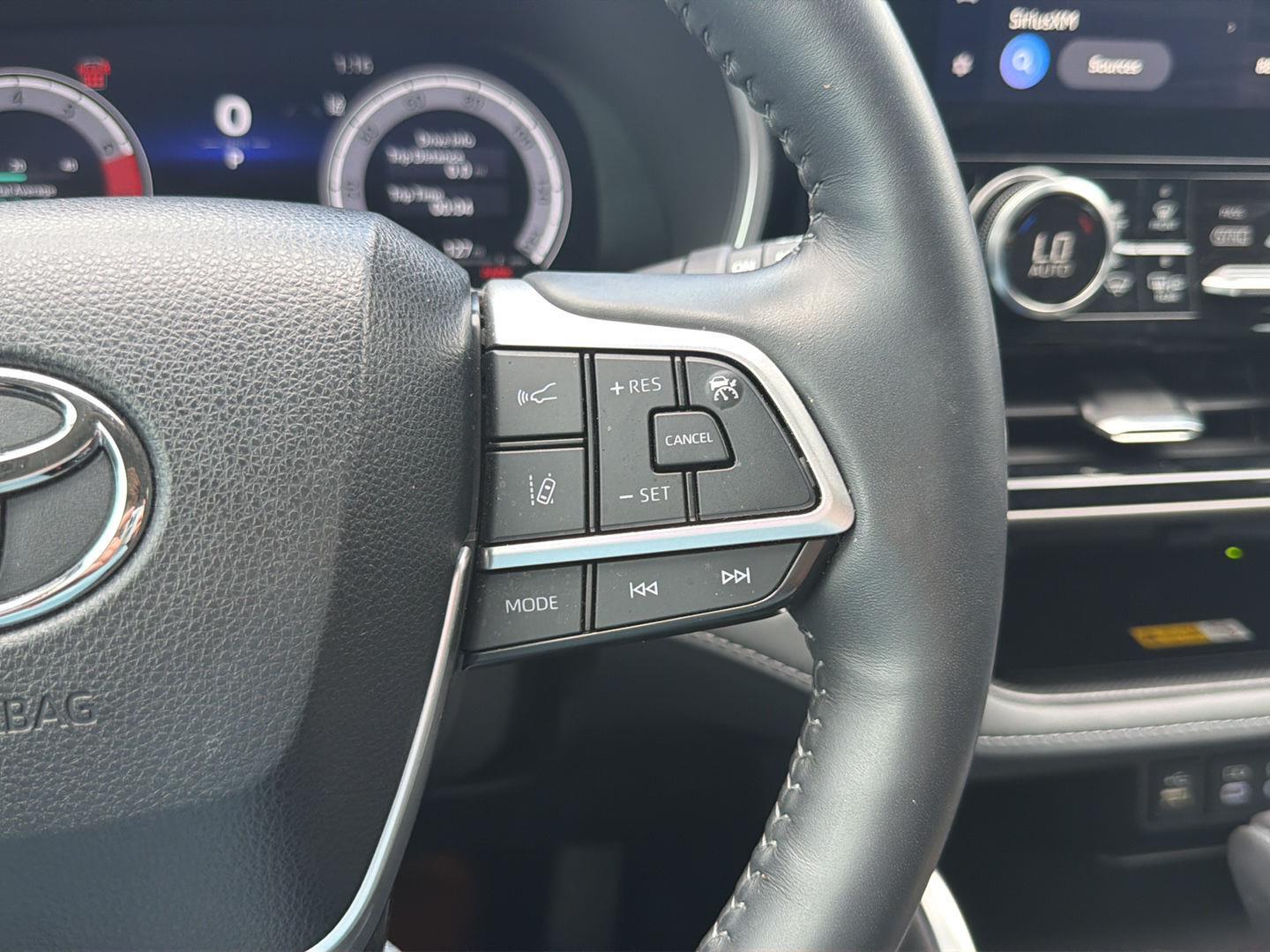 Used 2024 Toyota Highlander SUV