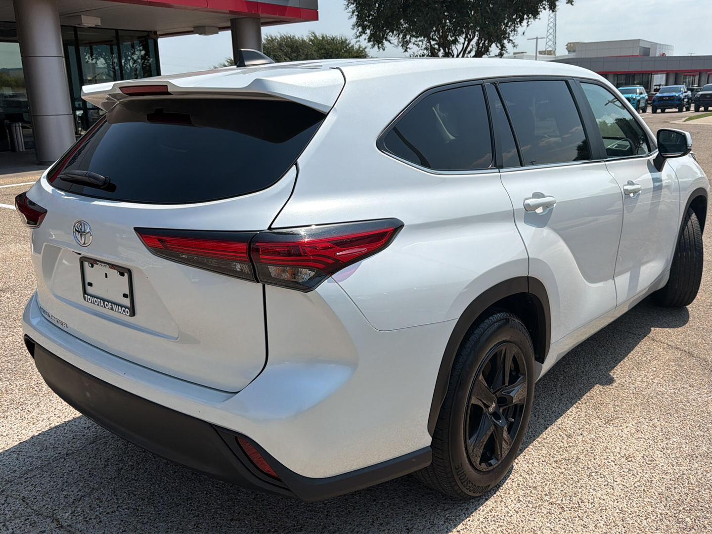 Used 2023 Toyota Highlander SUV