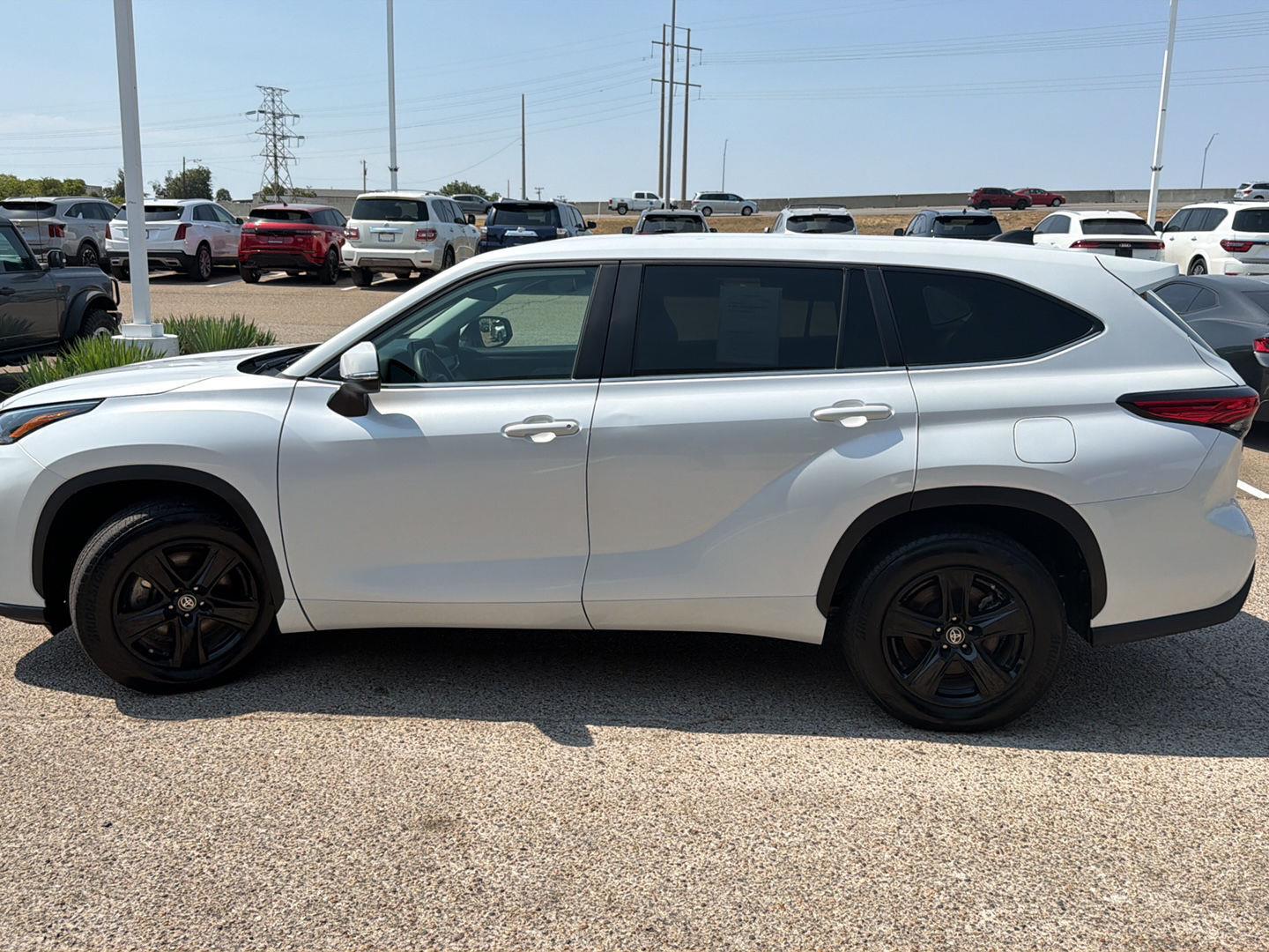 Used 2023 Toyota Highlander SUV