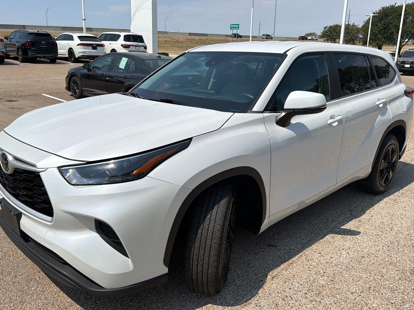 Used 2023 Toyota Highlander SUV