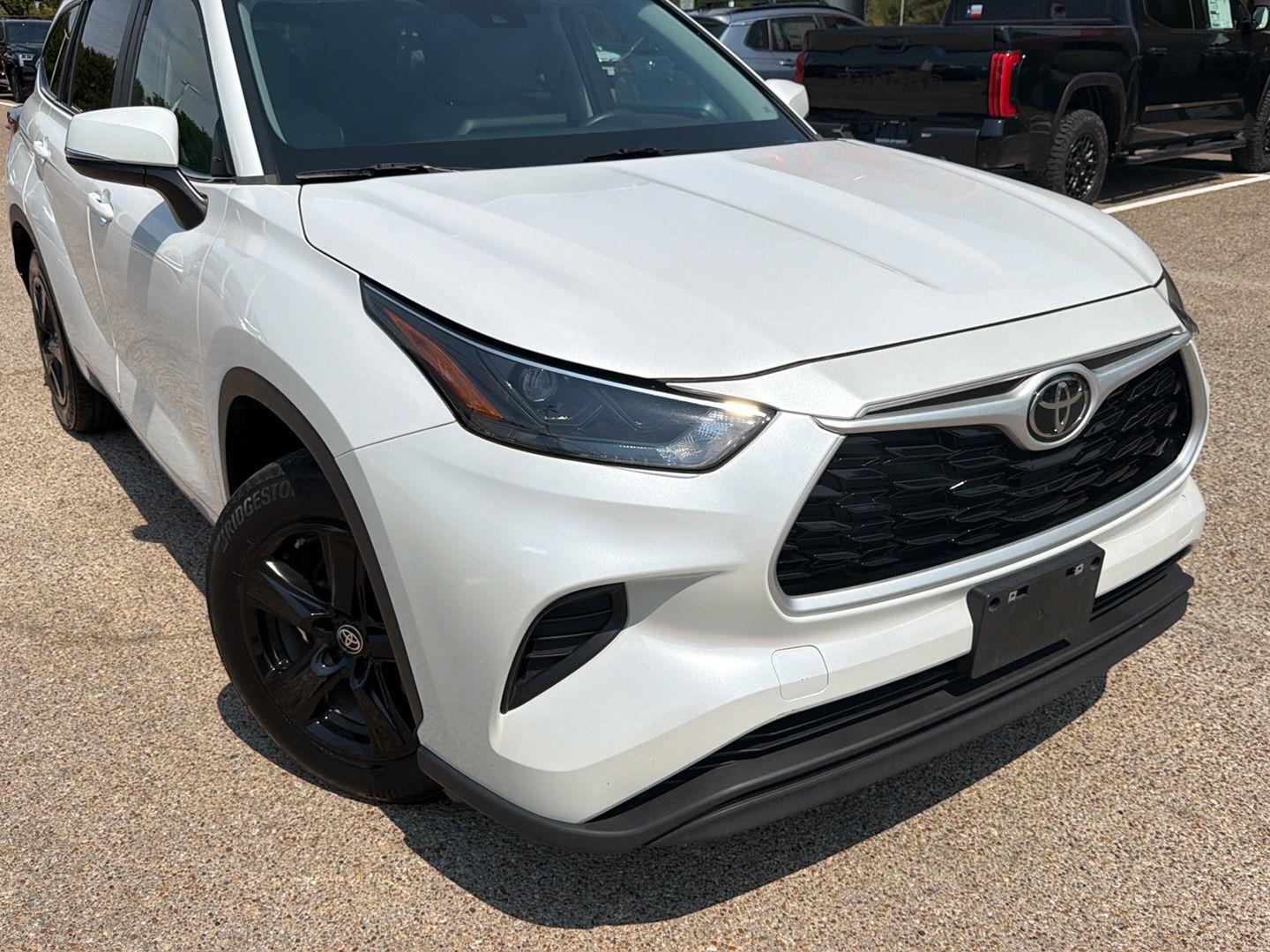 Used 2023 Toyota Highlander SUV