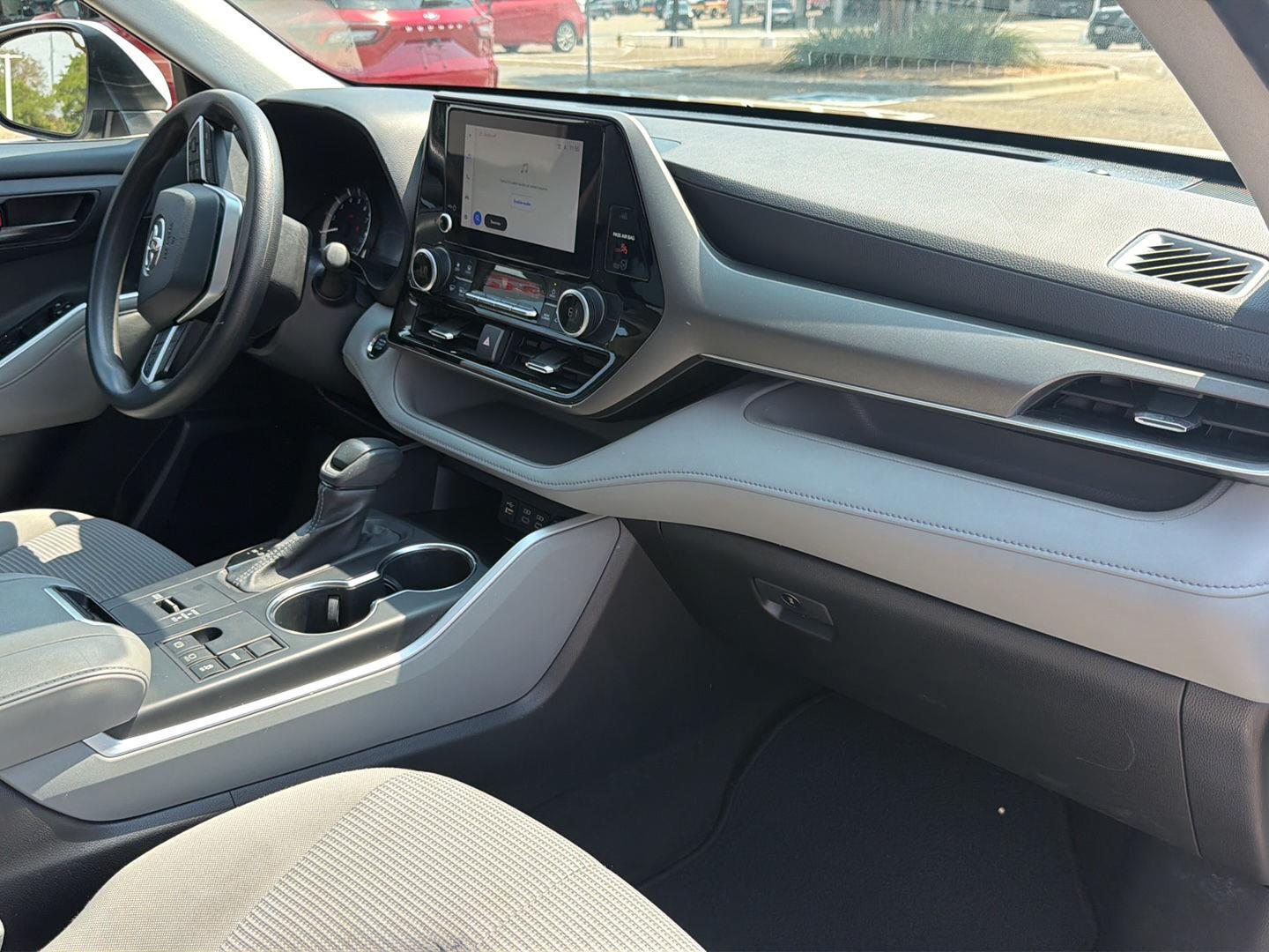 Used 2023 Toyota Highlander SUV