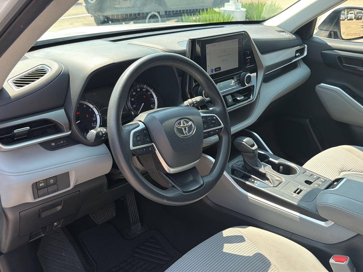 Used 2023 Toyota Highlander SUV