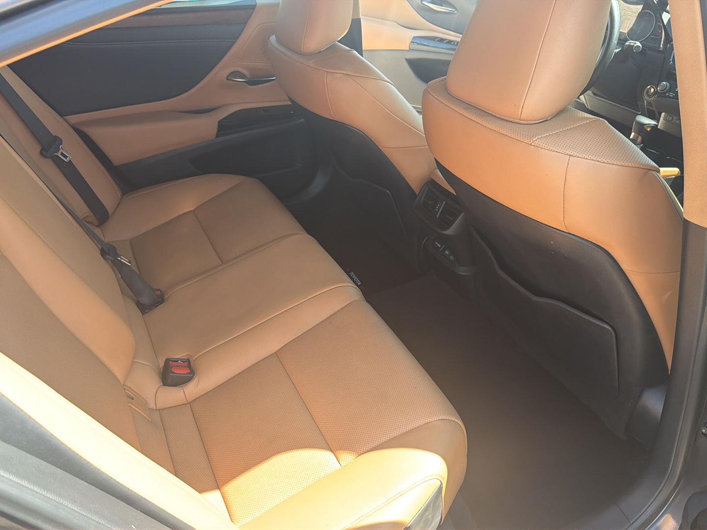 Used 2024 Lexus ES Sedan