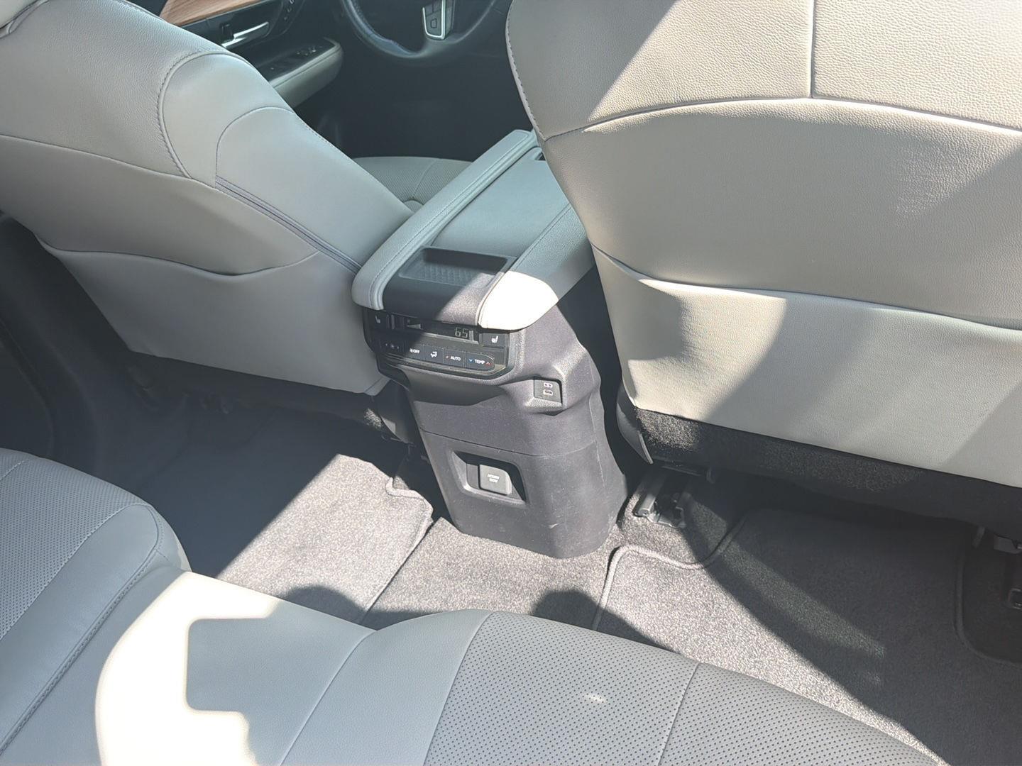 Used 2024 Toyota Grand Highlander SUV
