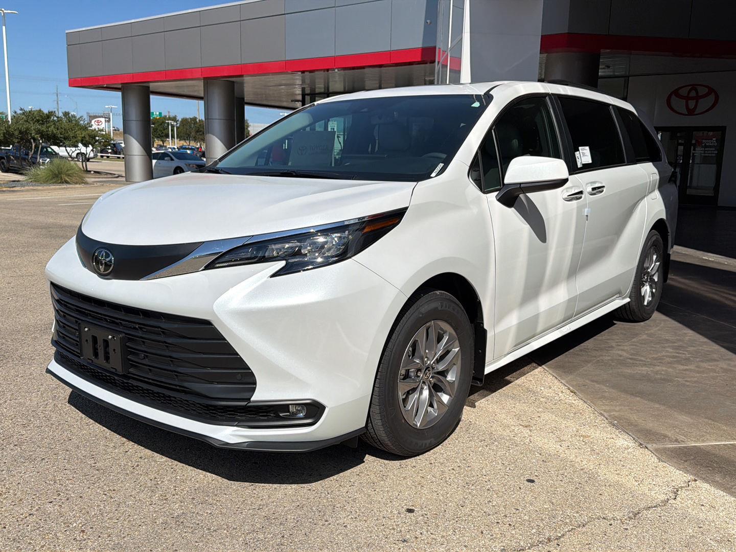 New 2026 Toyota Sienna Van