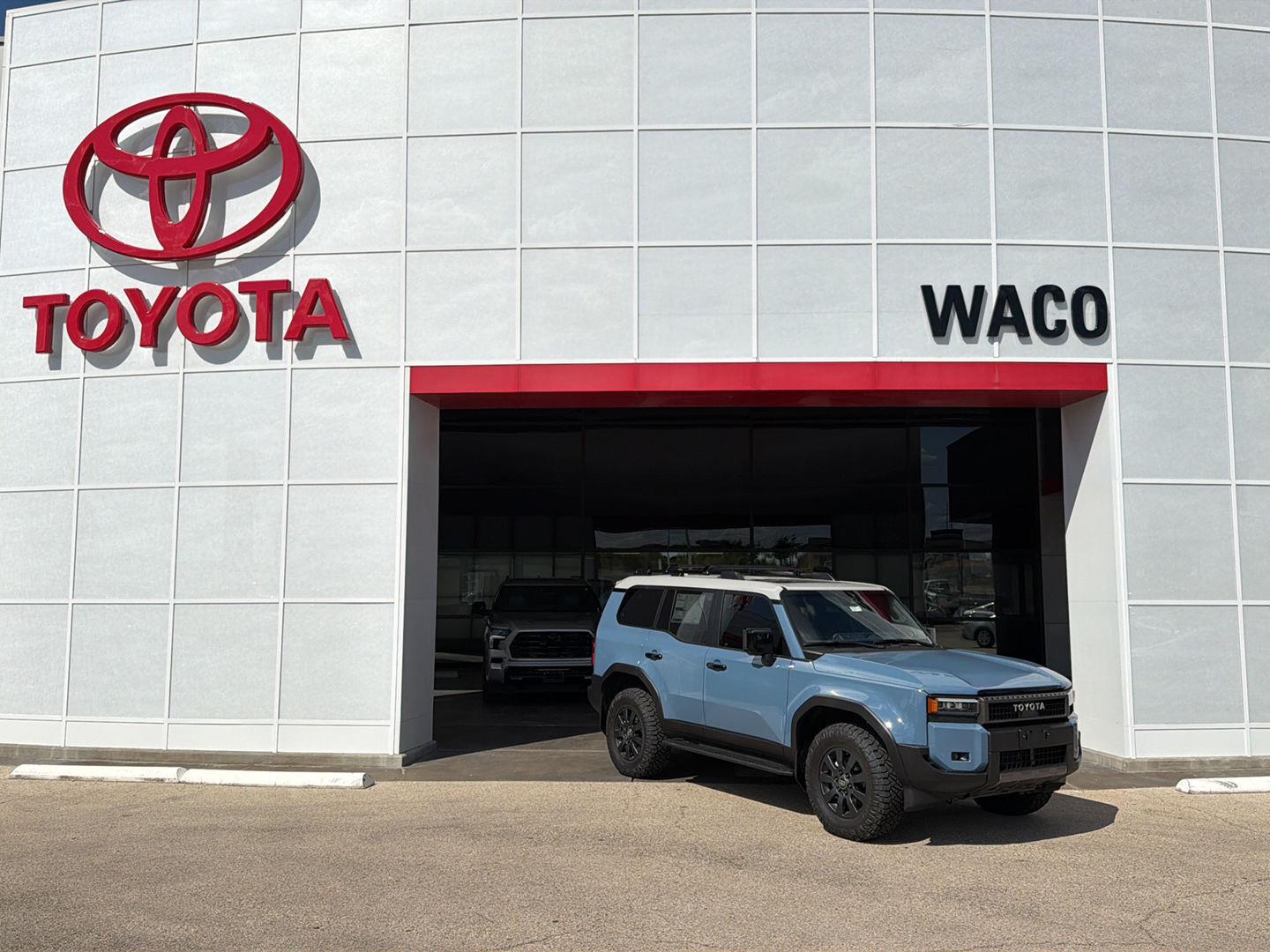Heritage Blue w/ Grayscape Roof 2027 Toyota Land Cruiser SUV / Crossover Four-Wheel Drive 8-Speed Automatic