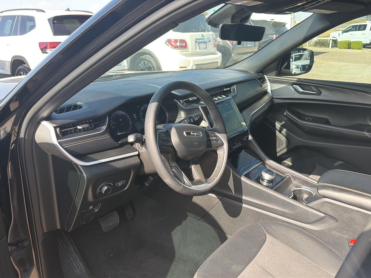 Used 2025 Jeep Grand Cherokee L SUV