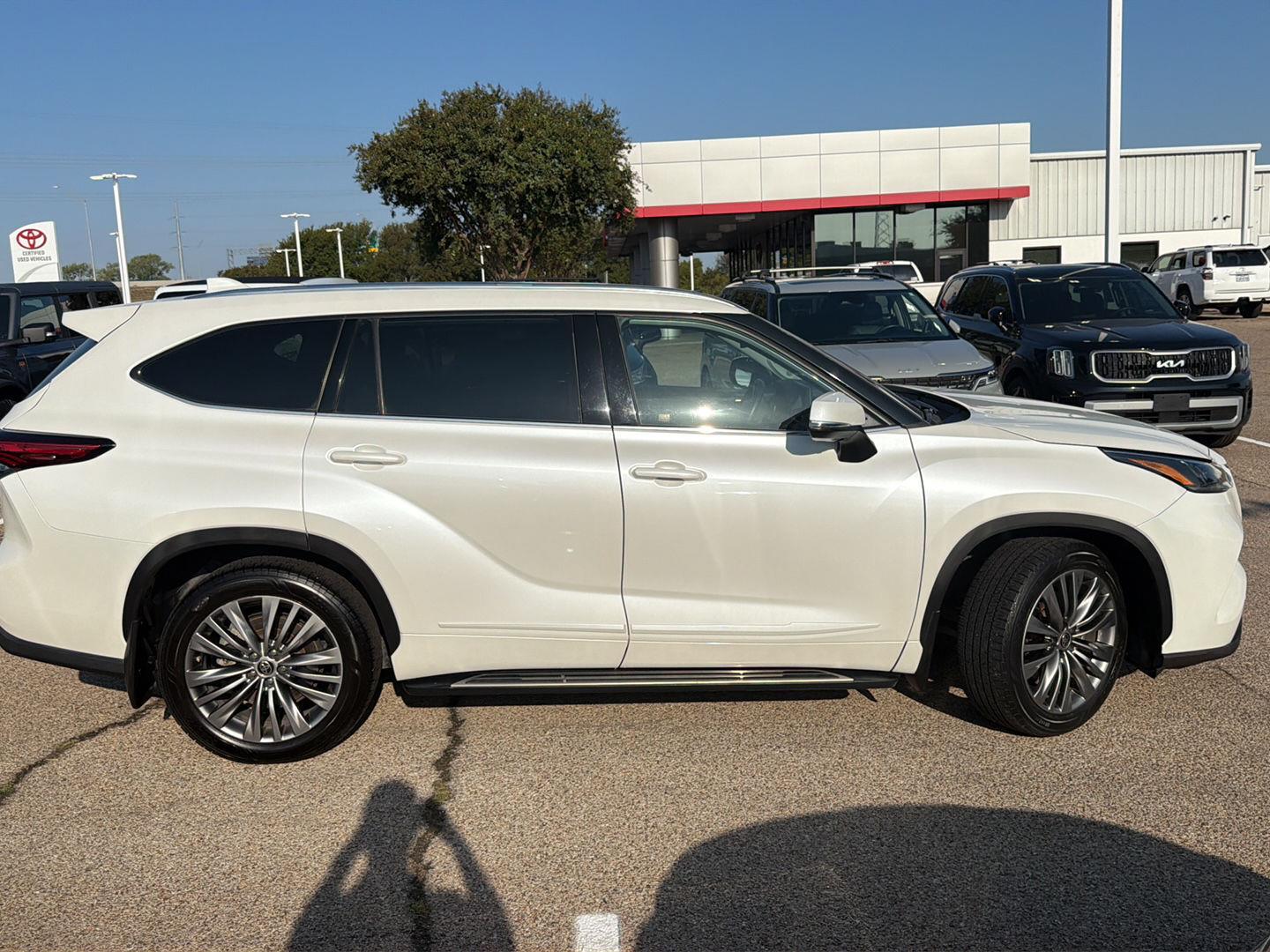 Used 2020 Toyota Highlander SUV