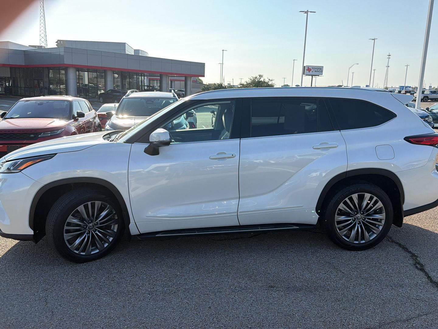 Used 2020 Toyota Highlander SUV