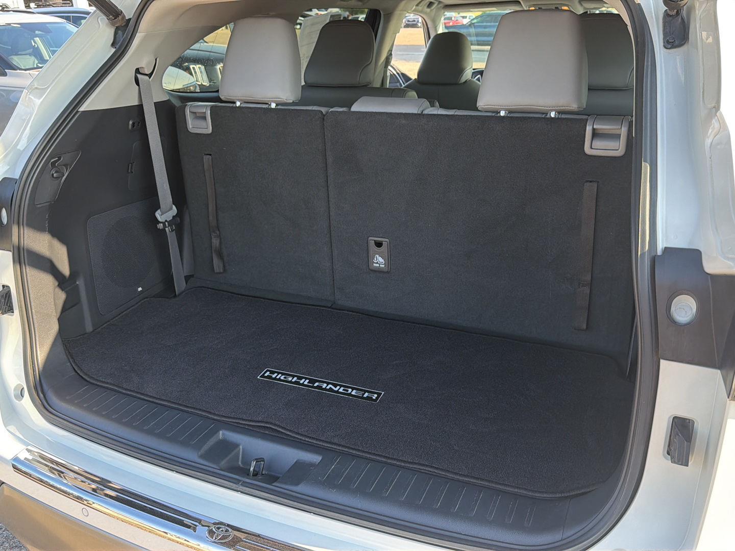 Used 2020 Toyota Highlander SUV