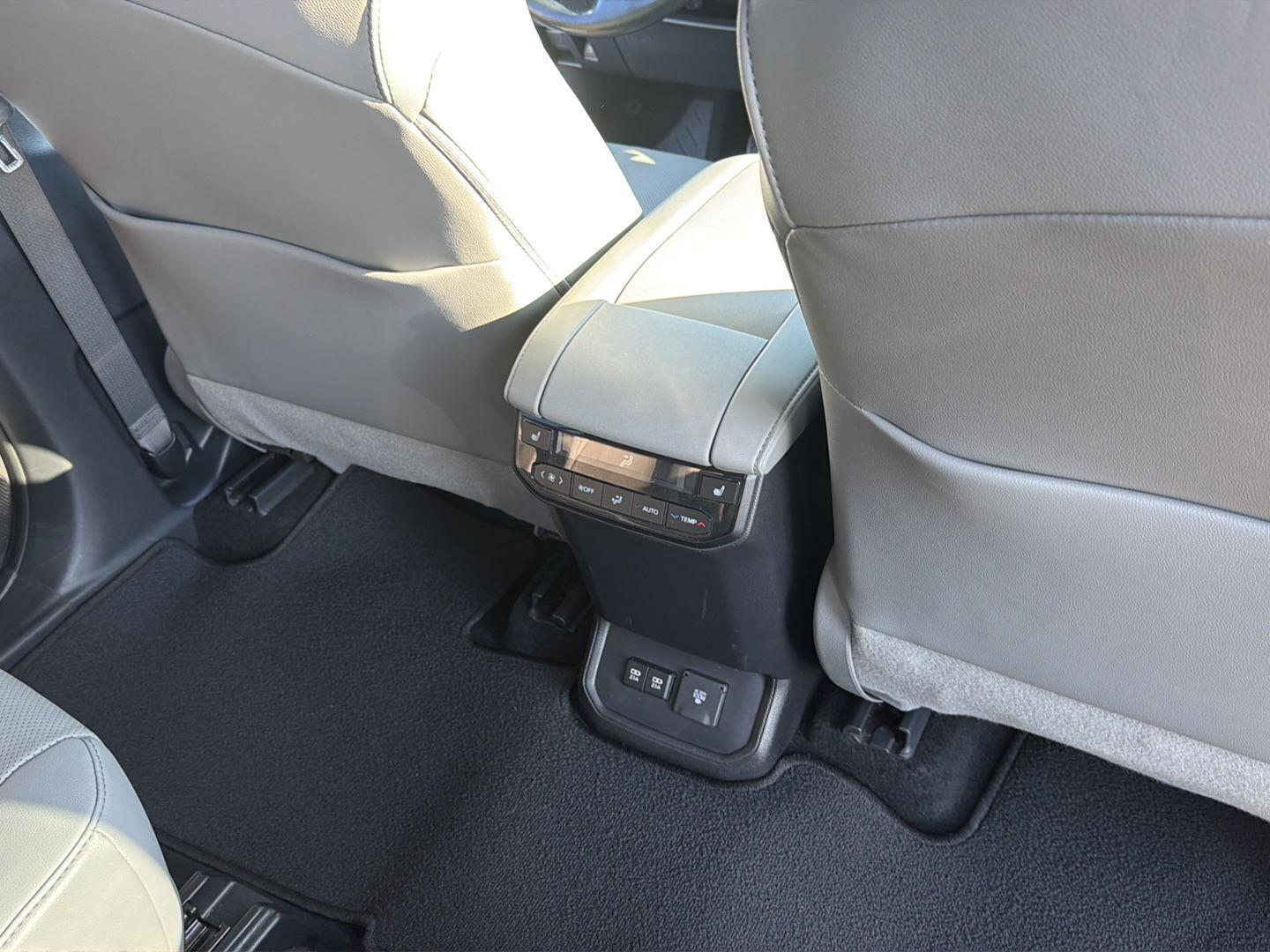 Used 2020 Toyota Highlander SUV