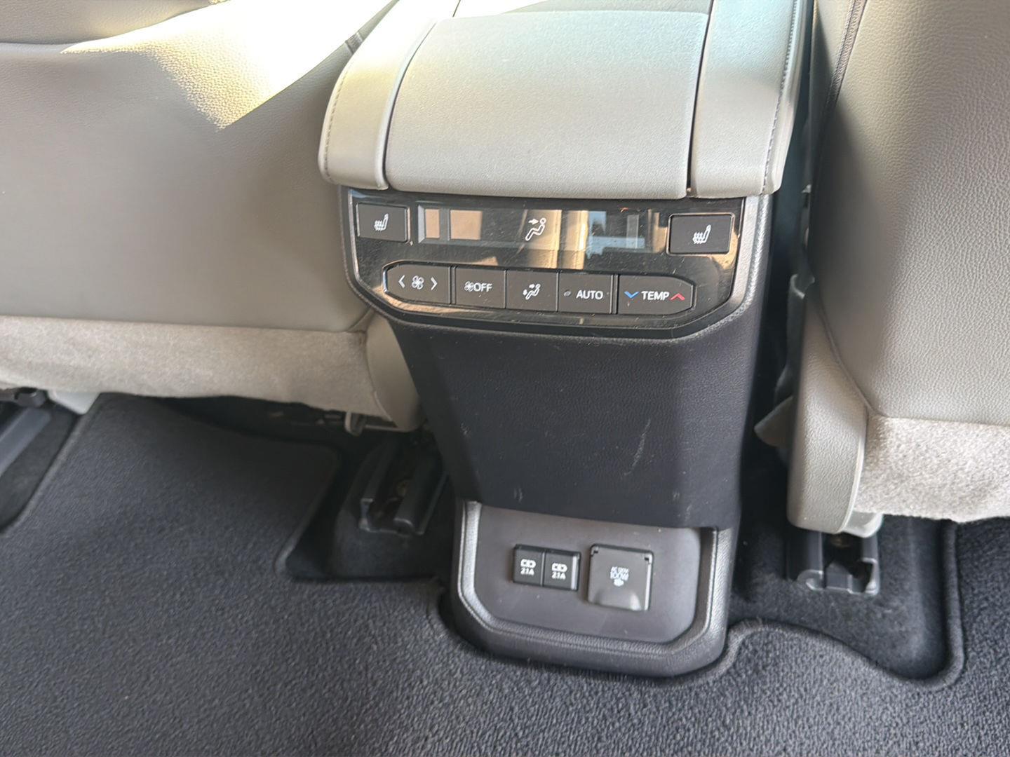 Used 2020 Toyota Highlander SUV