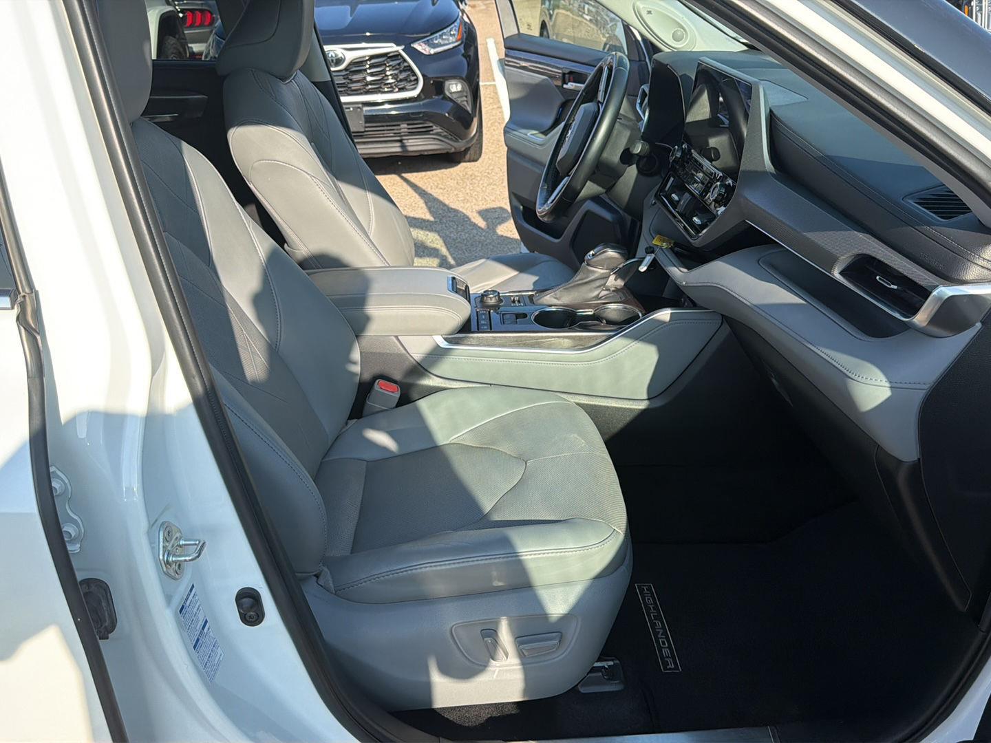 Used 2020 Toyota Highlander SUV