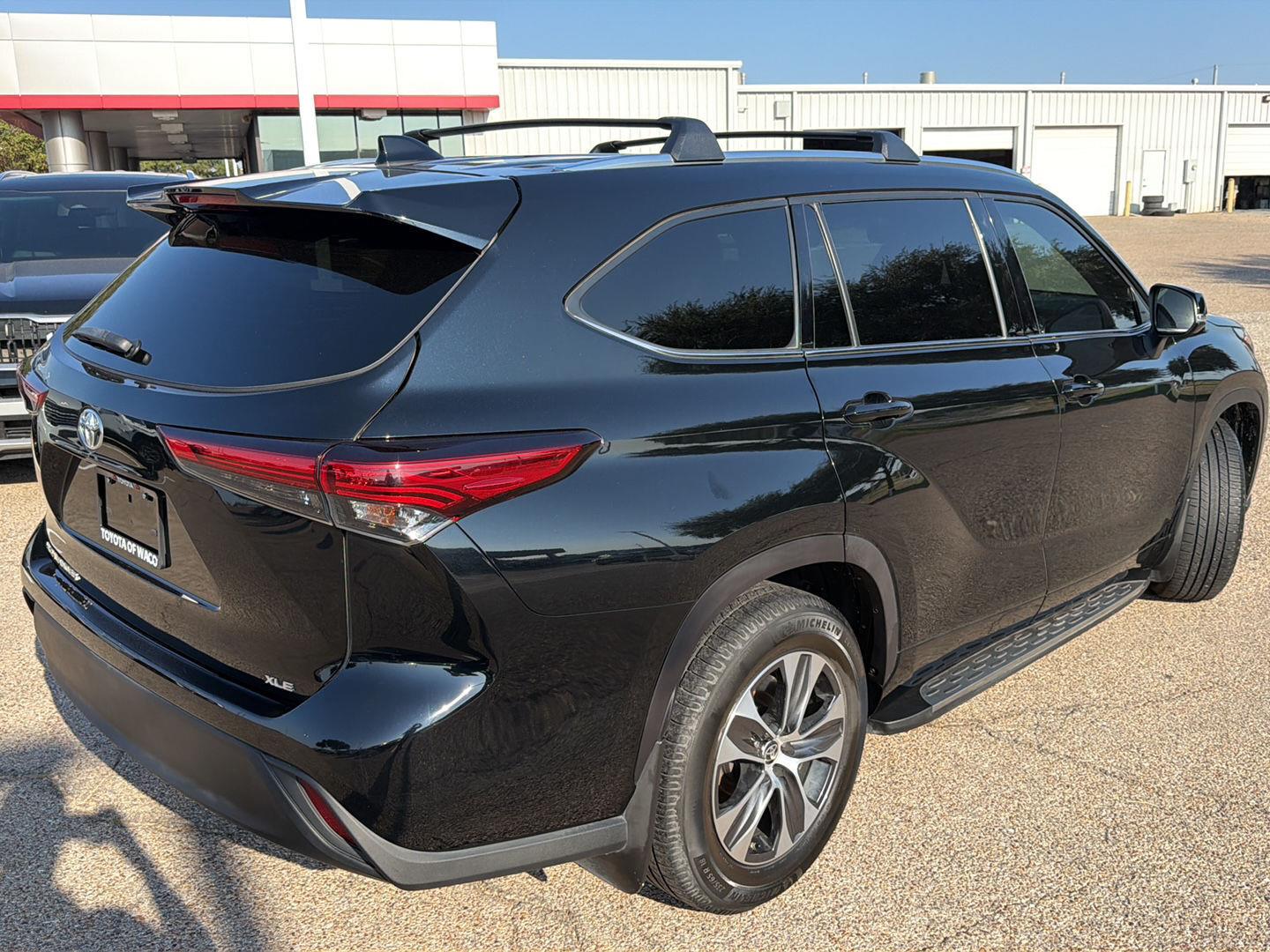 Used 2021 Toyota Highlander SUV